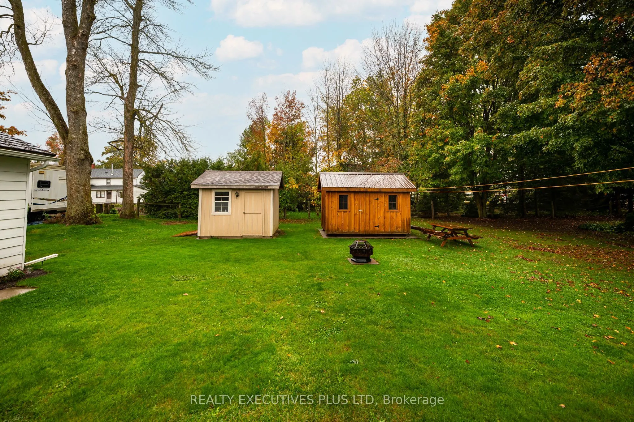 112420 Grey Road 14 Road