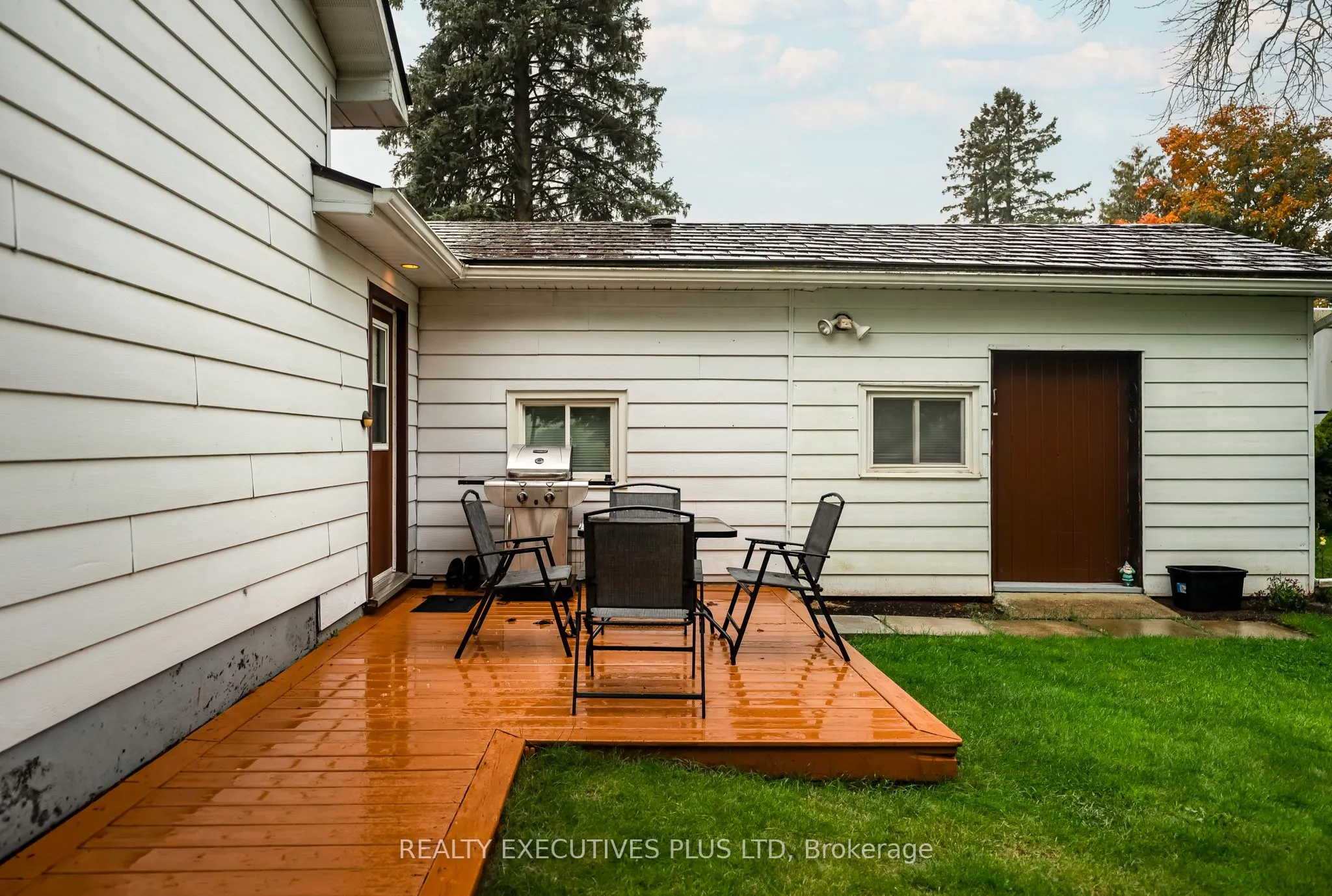 112420 Grey Road 14 Road