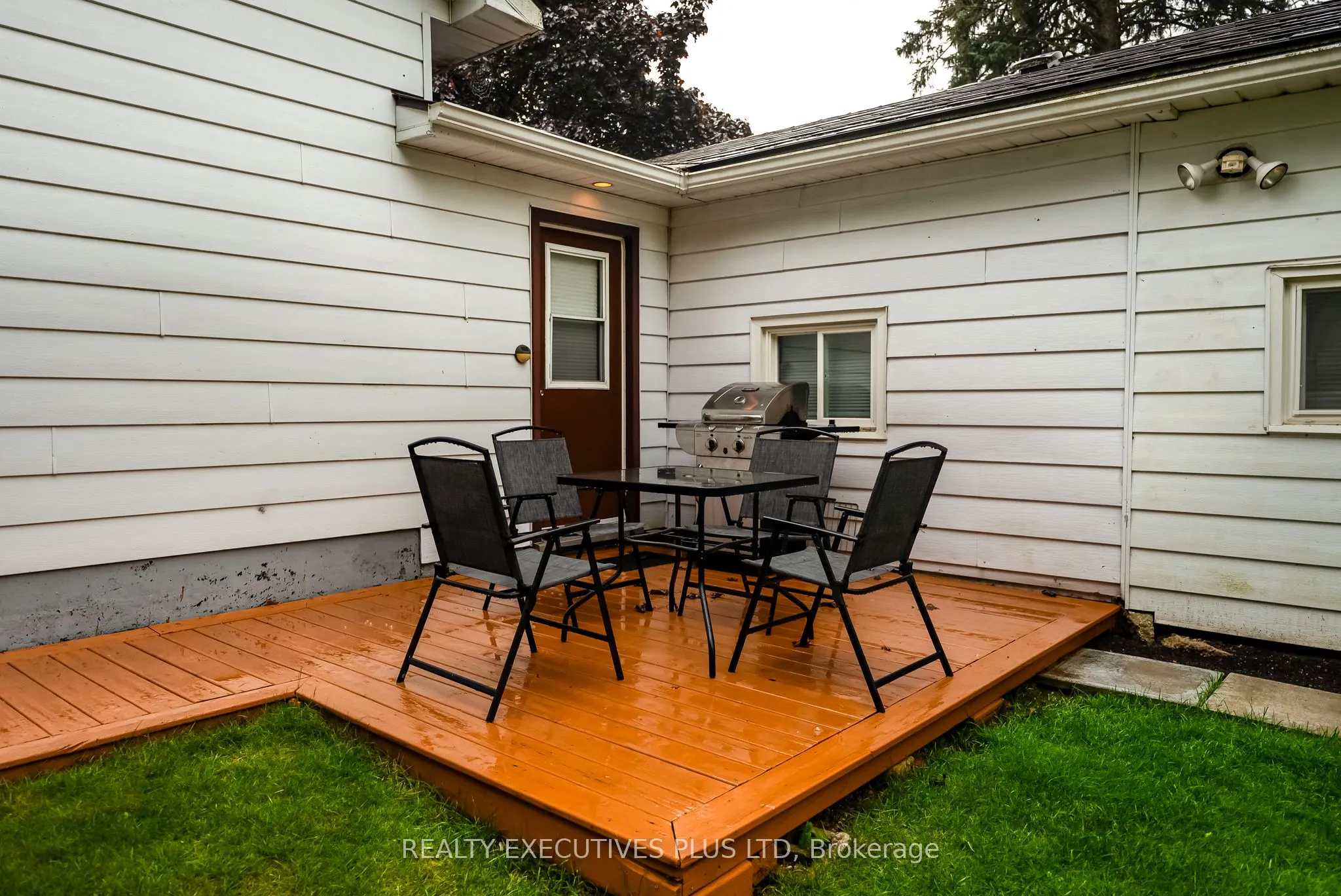 112420 Grey Road 14 Road