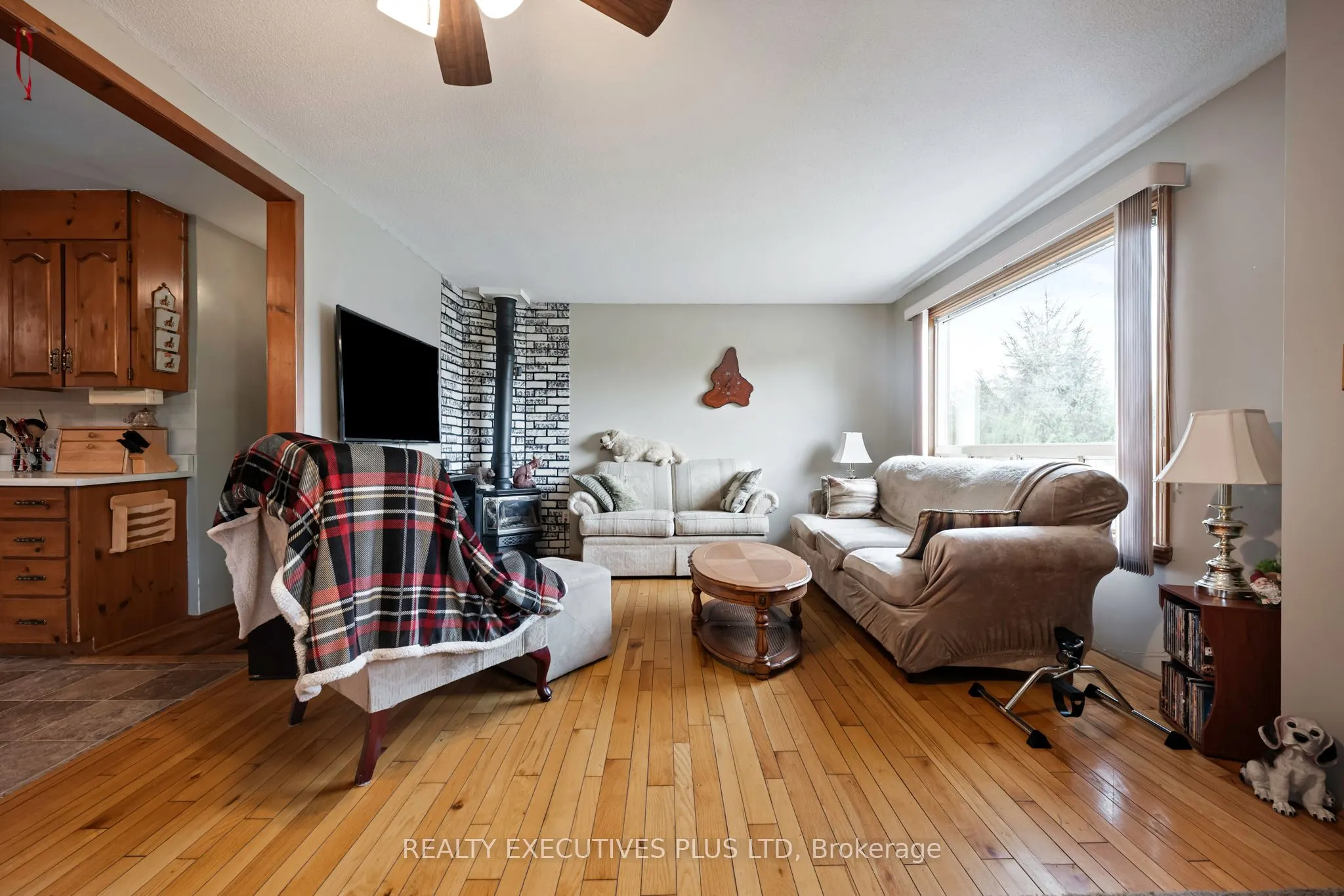 112420 Grey Road 14 Road