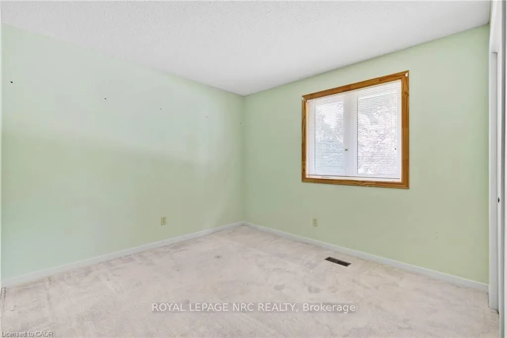 4 Rossmore Avenue, #5