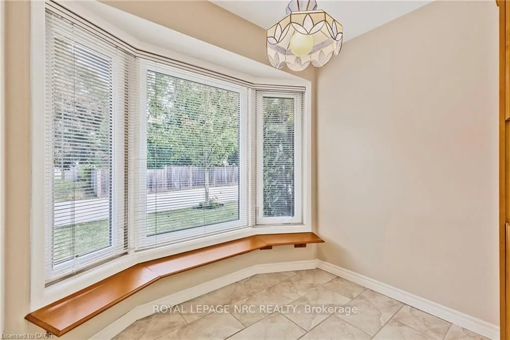 4 Rossmore Avenue, #5