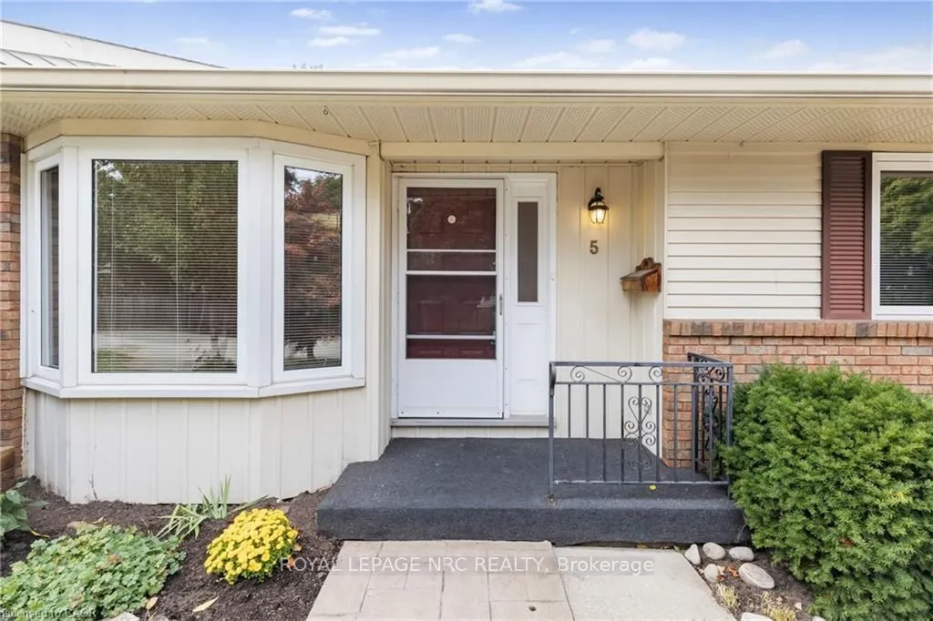 4 Rossmore Avenue, #5