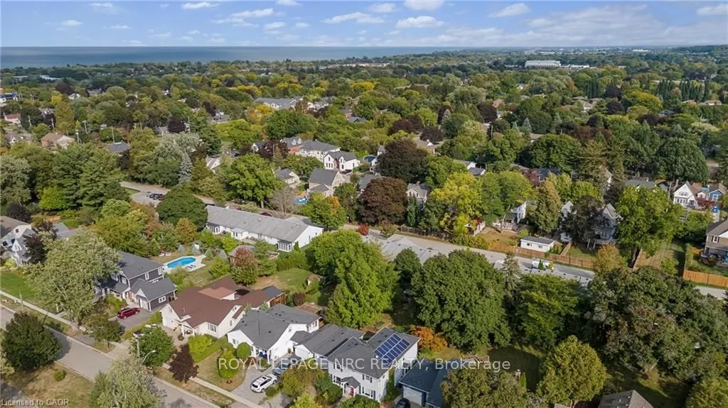 4 Rossmore Avenue, #5
