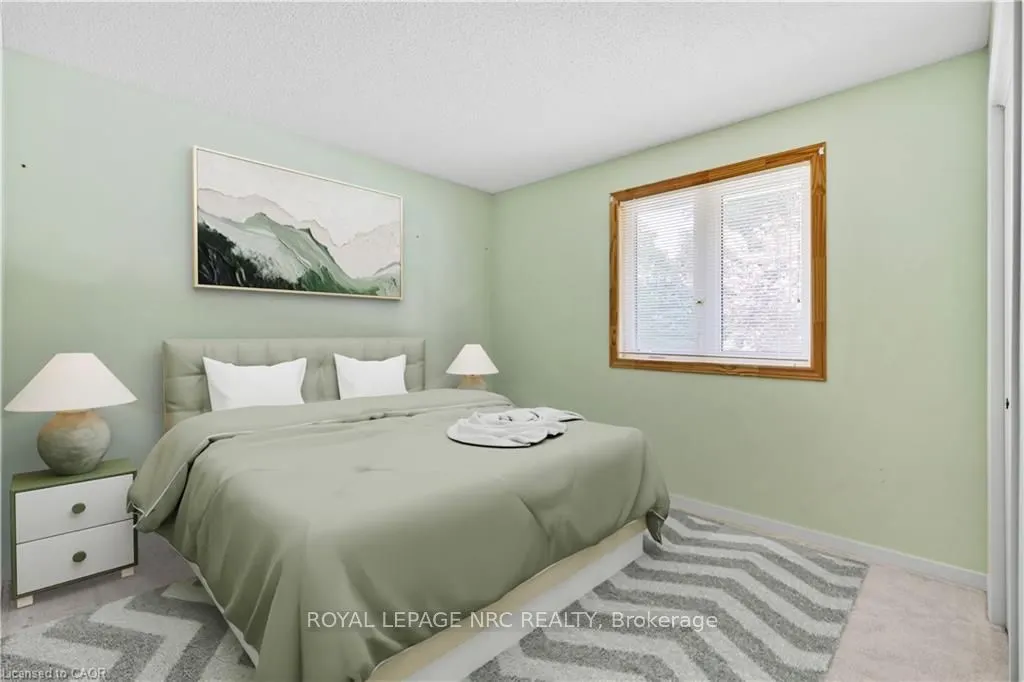4 Rossmore Avenue, #5