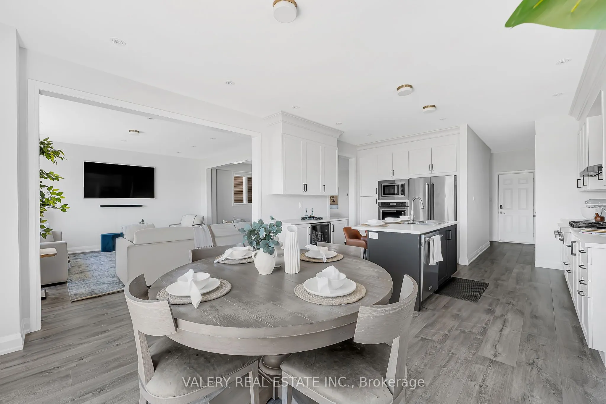 233 Mcfarlane Crescent