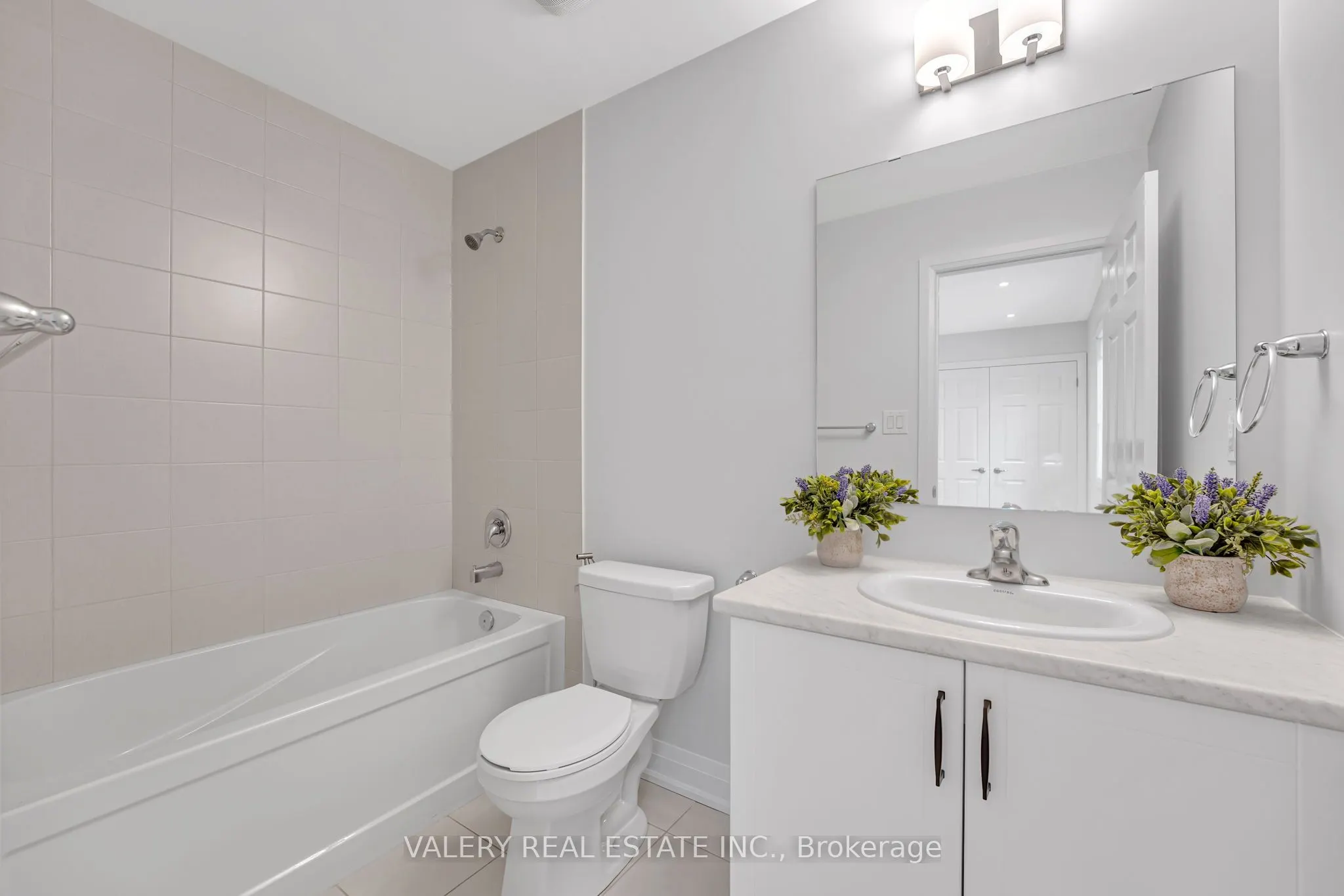 233 Mcfarlane Crescent
