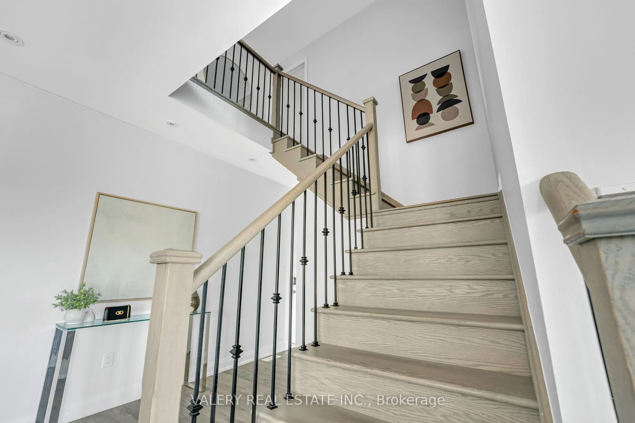 233 Mcfarlane Crescent