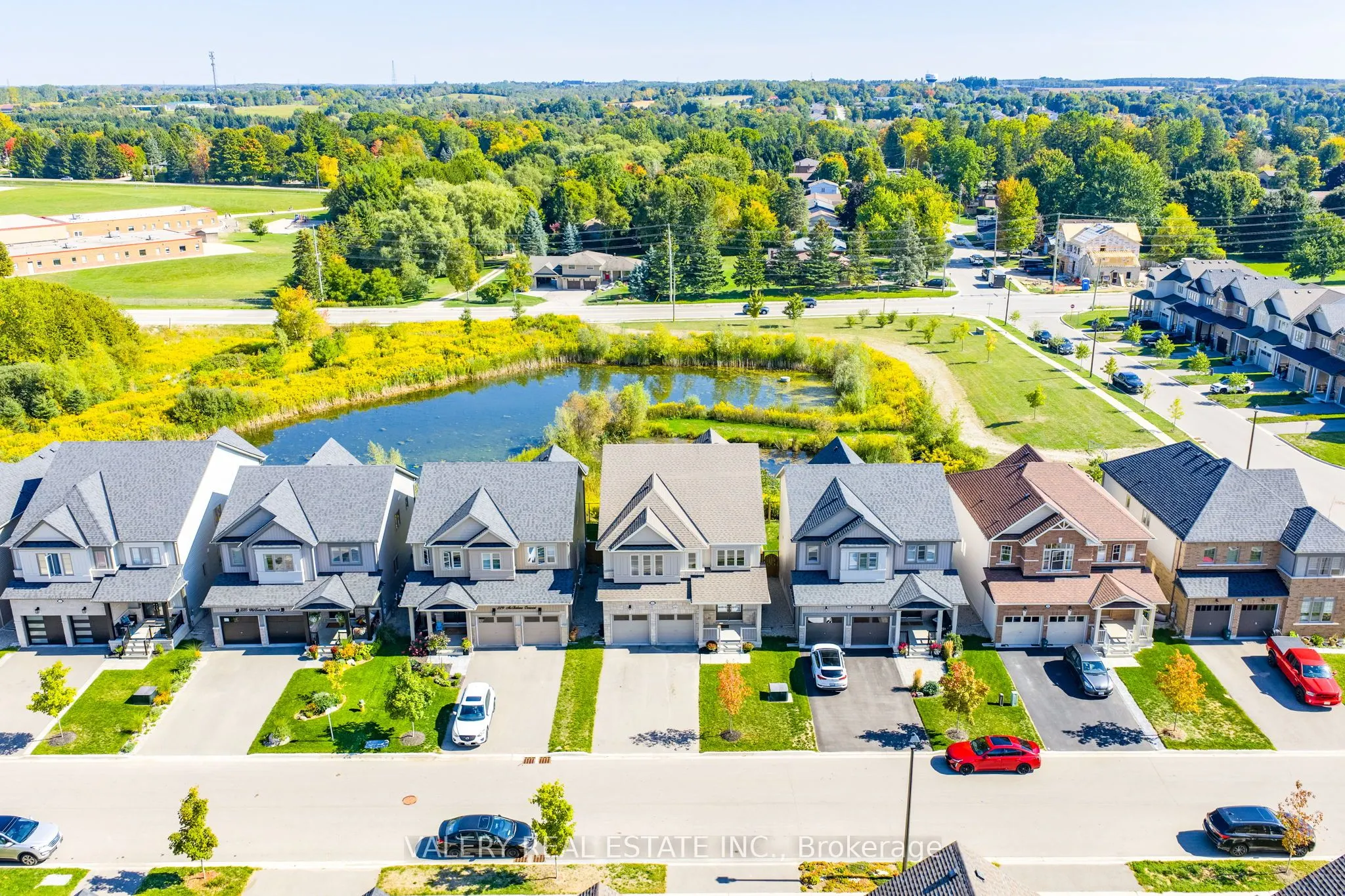 233 Mcfarlane Crescent