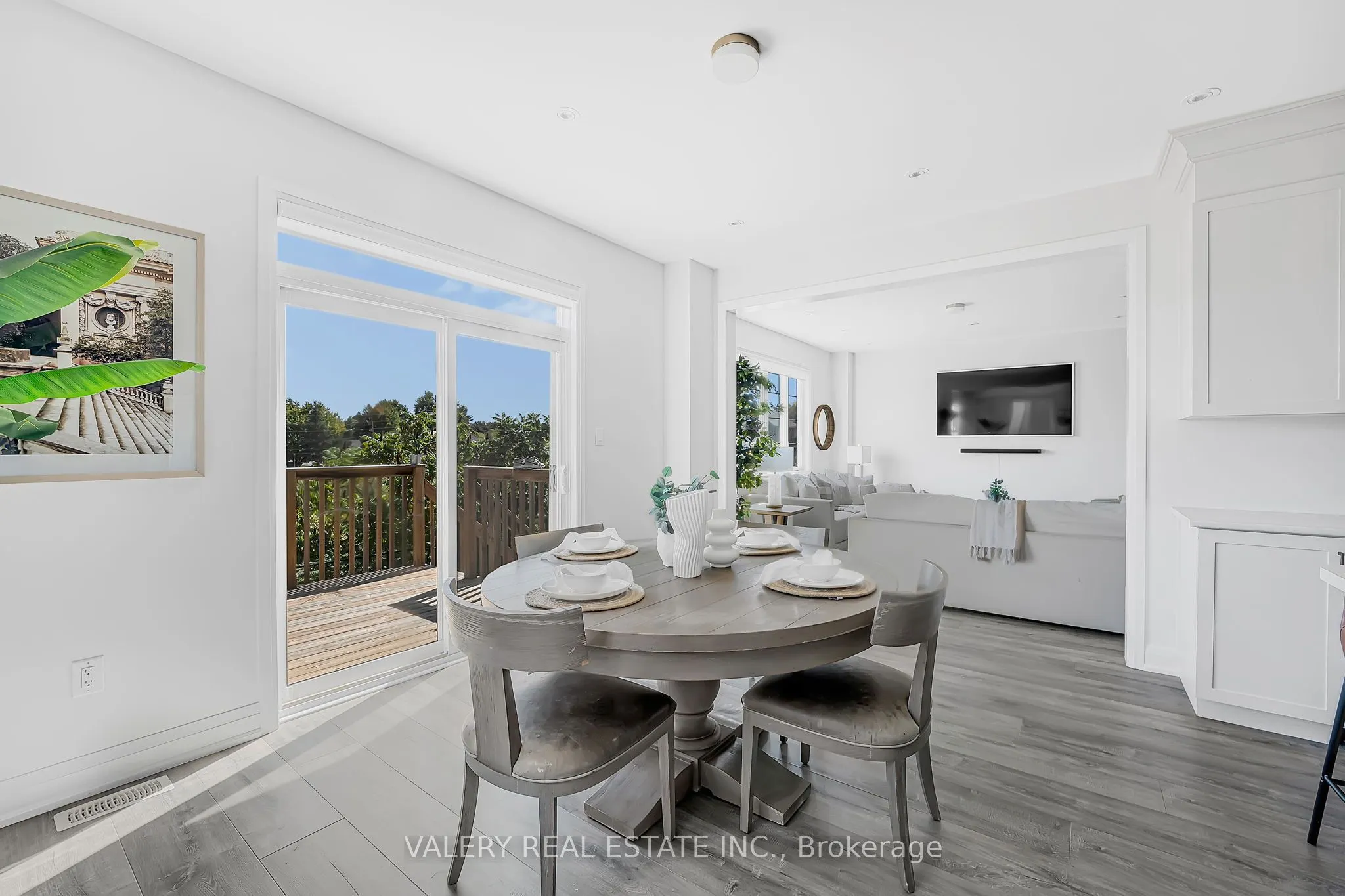 233 Mcfarlane Crescent
