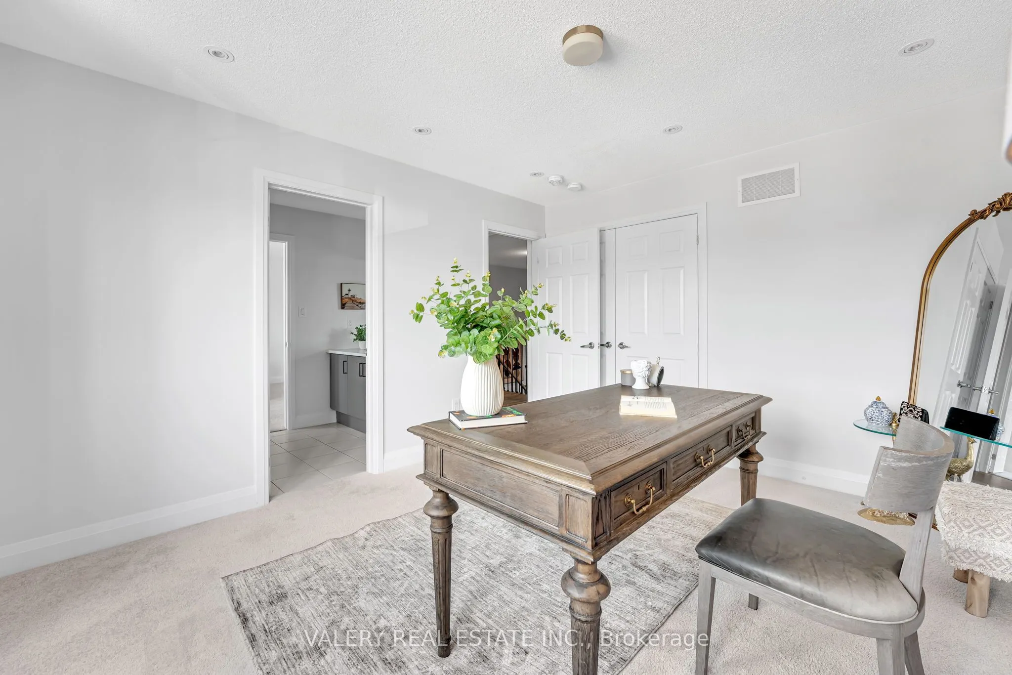 233 Mcfarlane Crescent