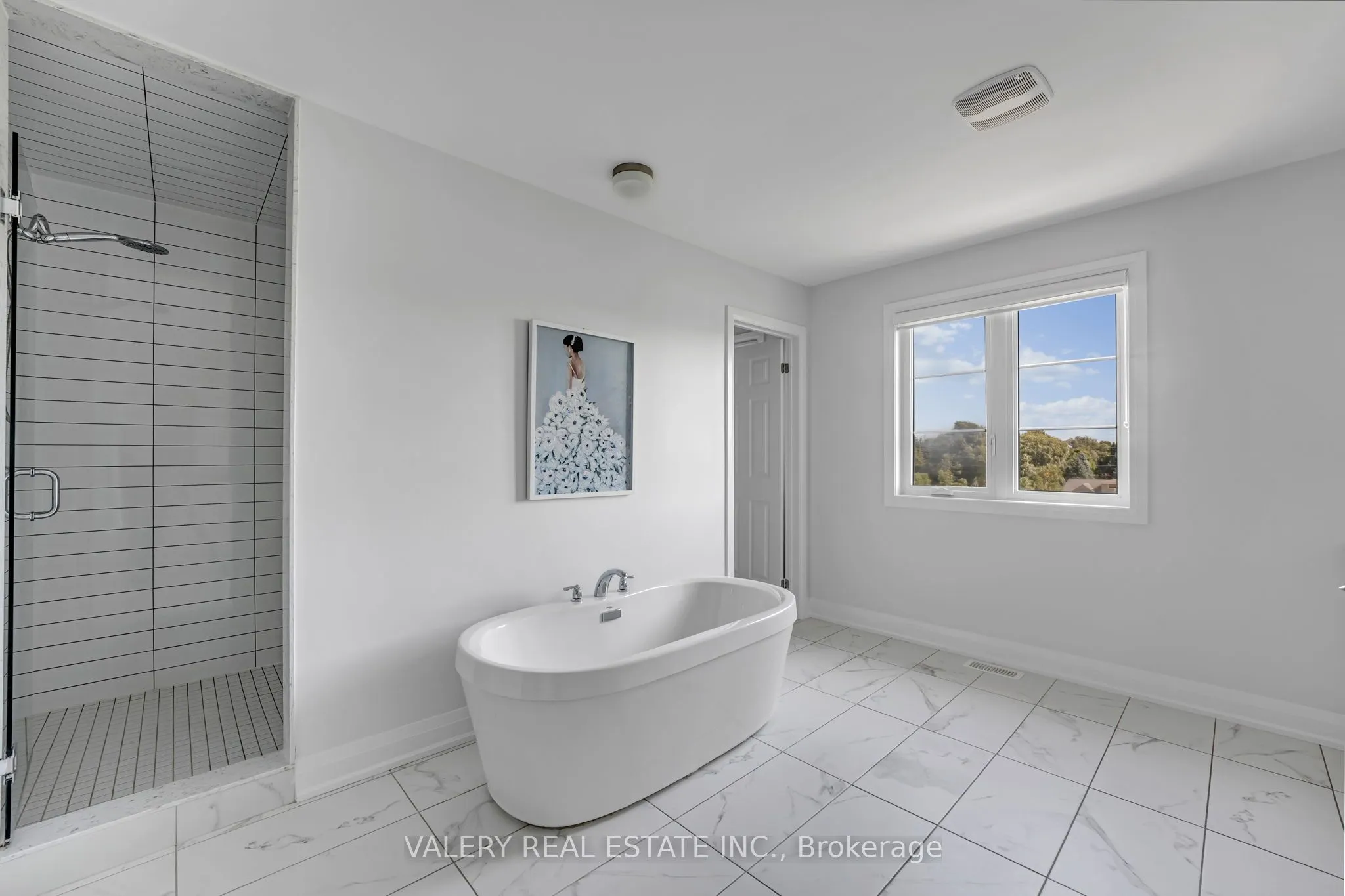 233 Mcfarlane Crescent