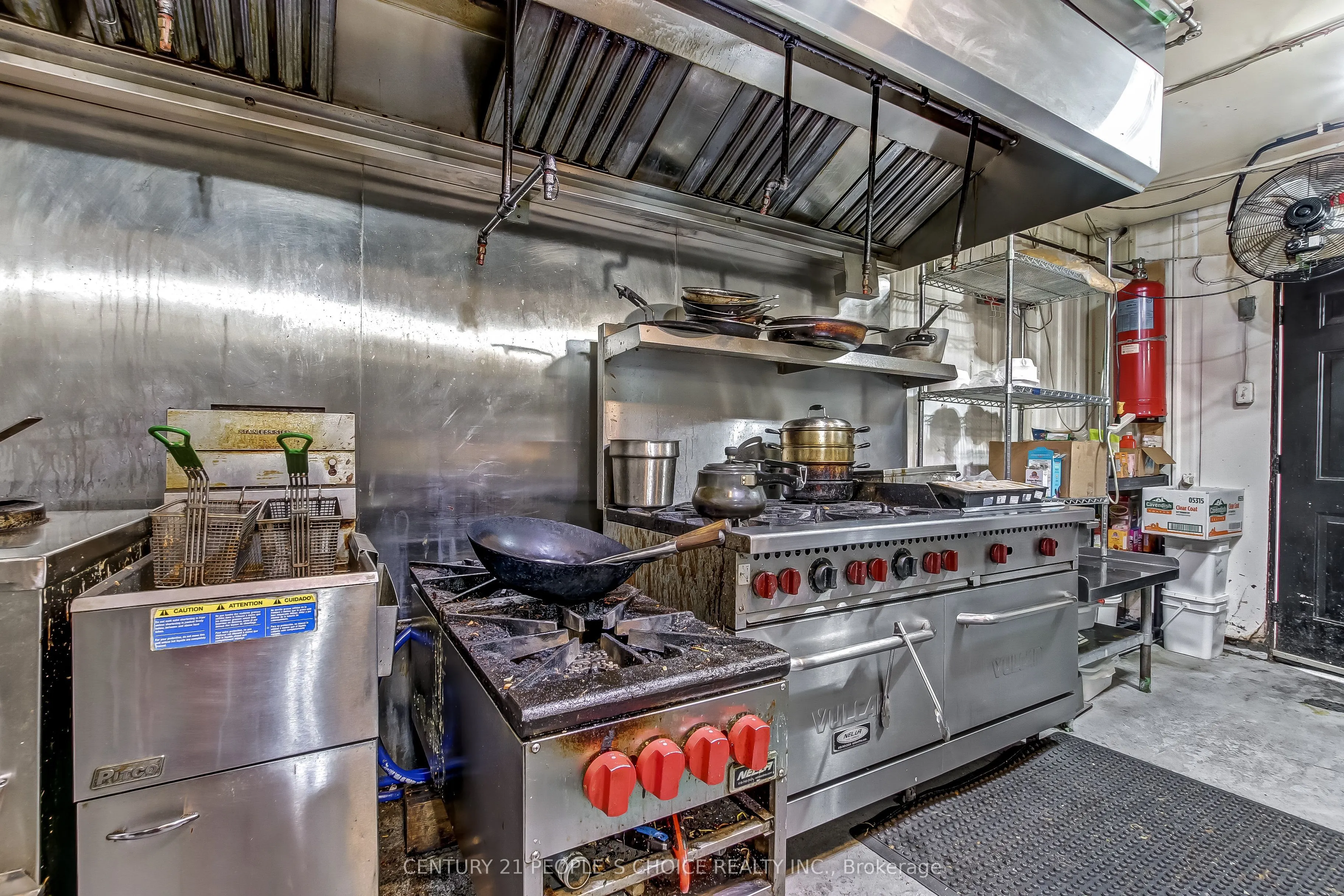 694 Dundas Street