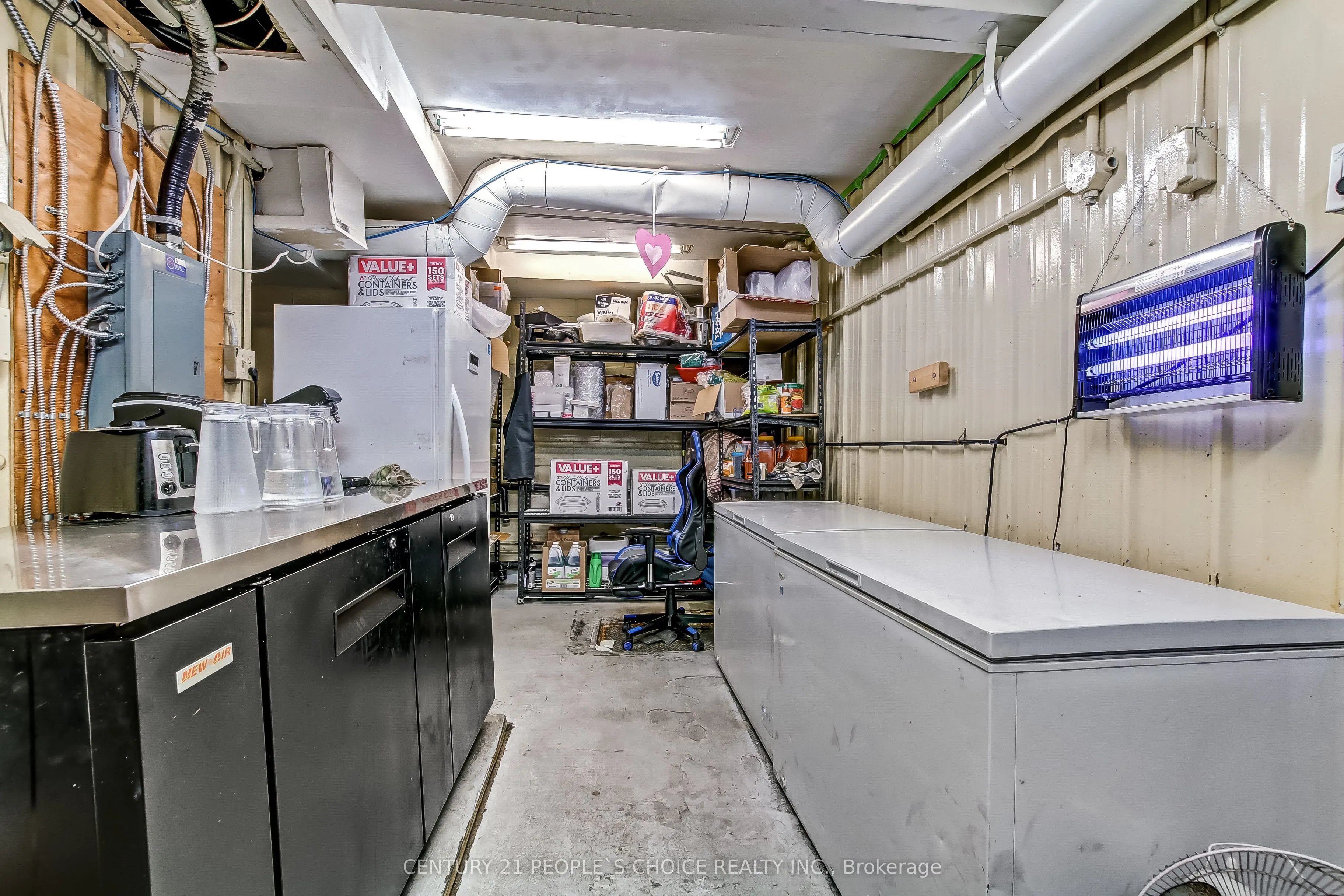 694 Dundas Street