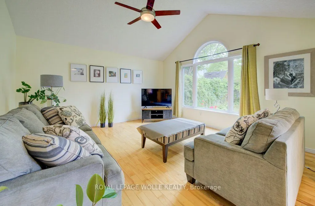 704 Shediac Crescent