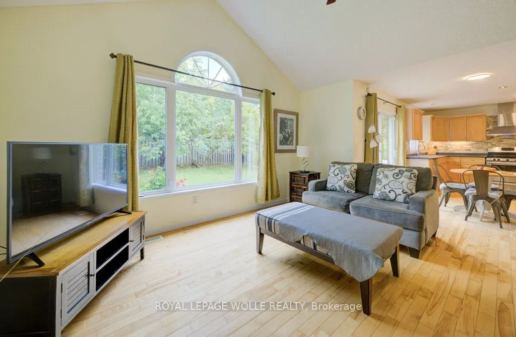 704 Shediac Crescent