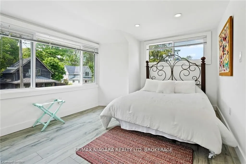 377 Cambridge Road W