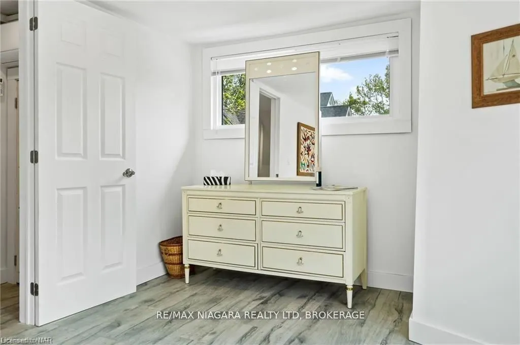 377 Cambridge Road W