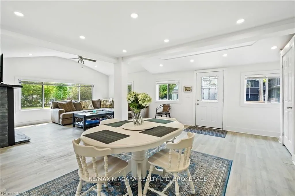 377 Cambridge Road W