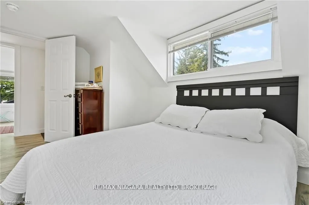 377 Cambridge Road W