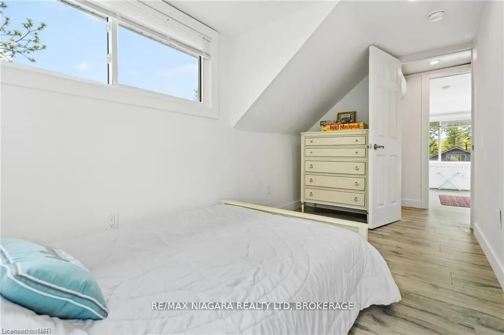 377 Cambridge Road W