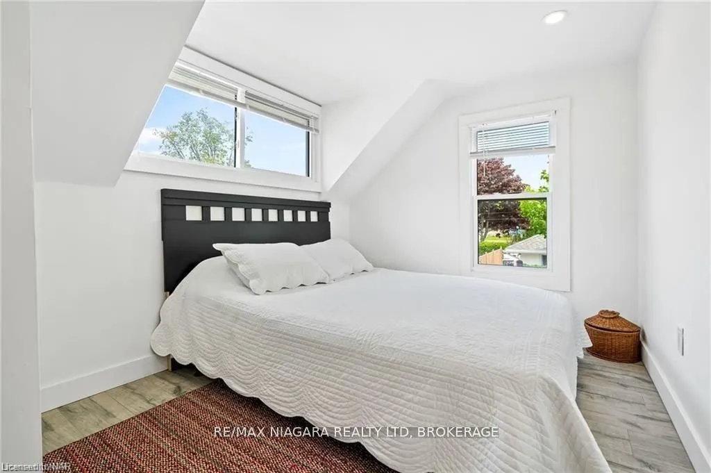 377 Cambridge Road W