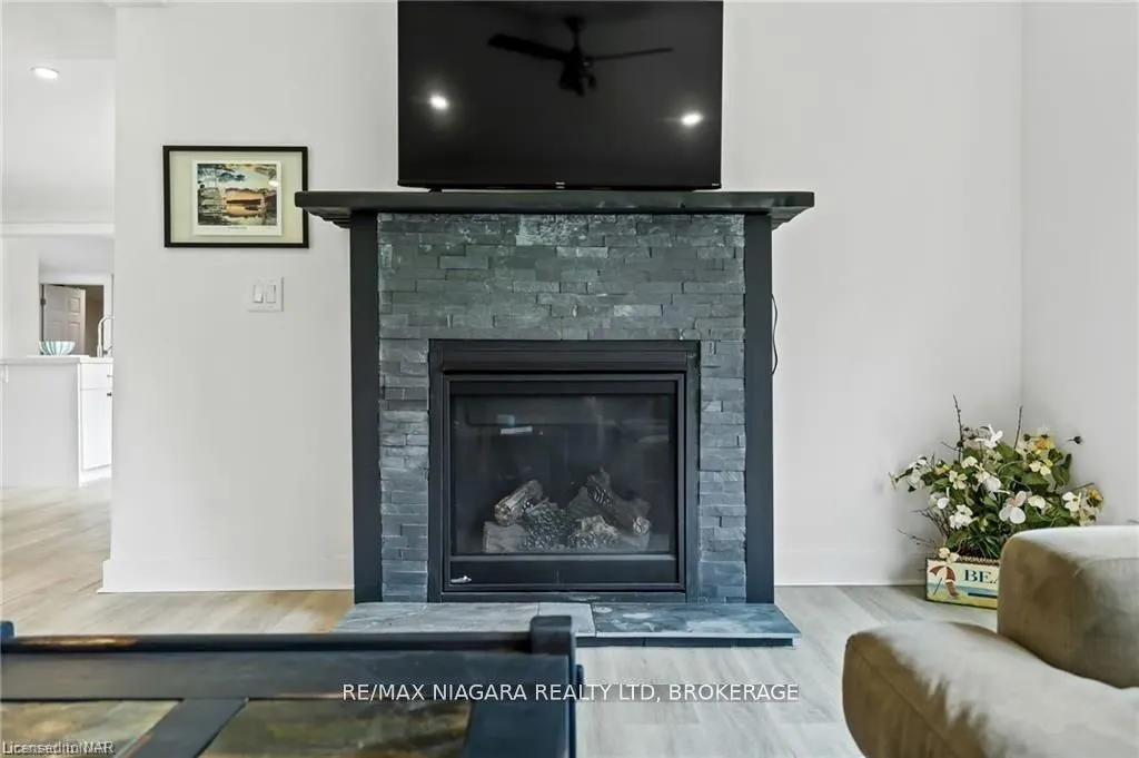 377 Cambridge Road W