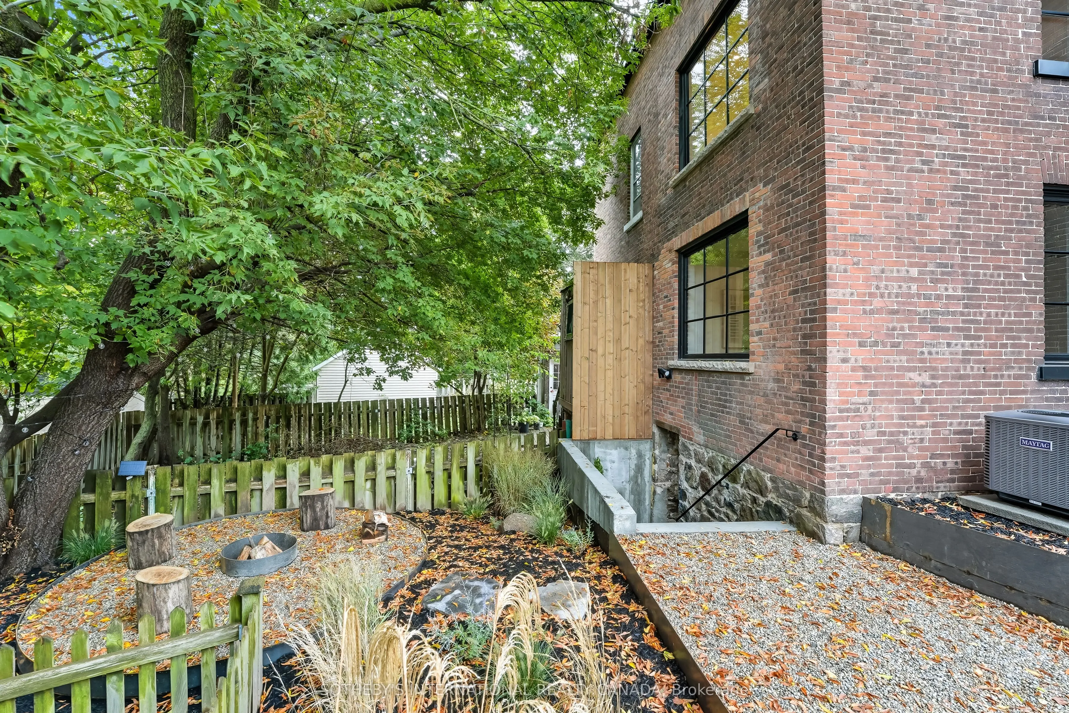 180 Walton Street
