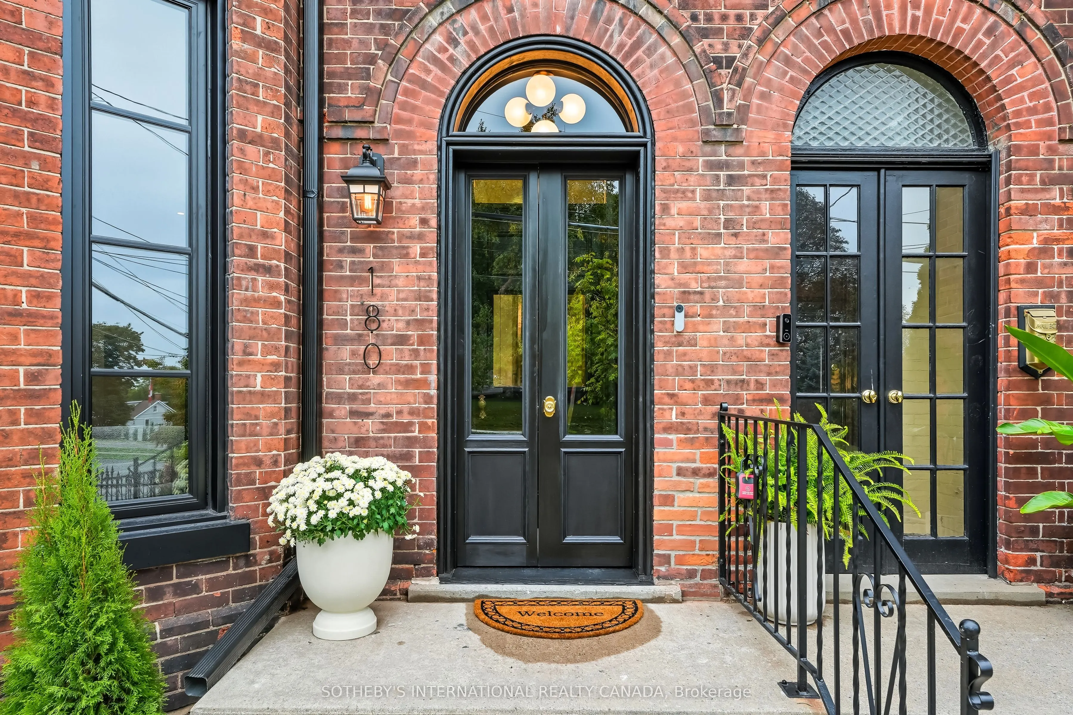 180 Walton Street