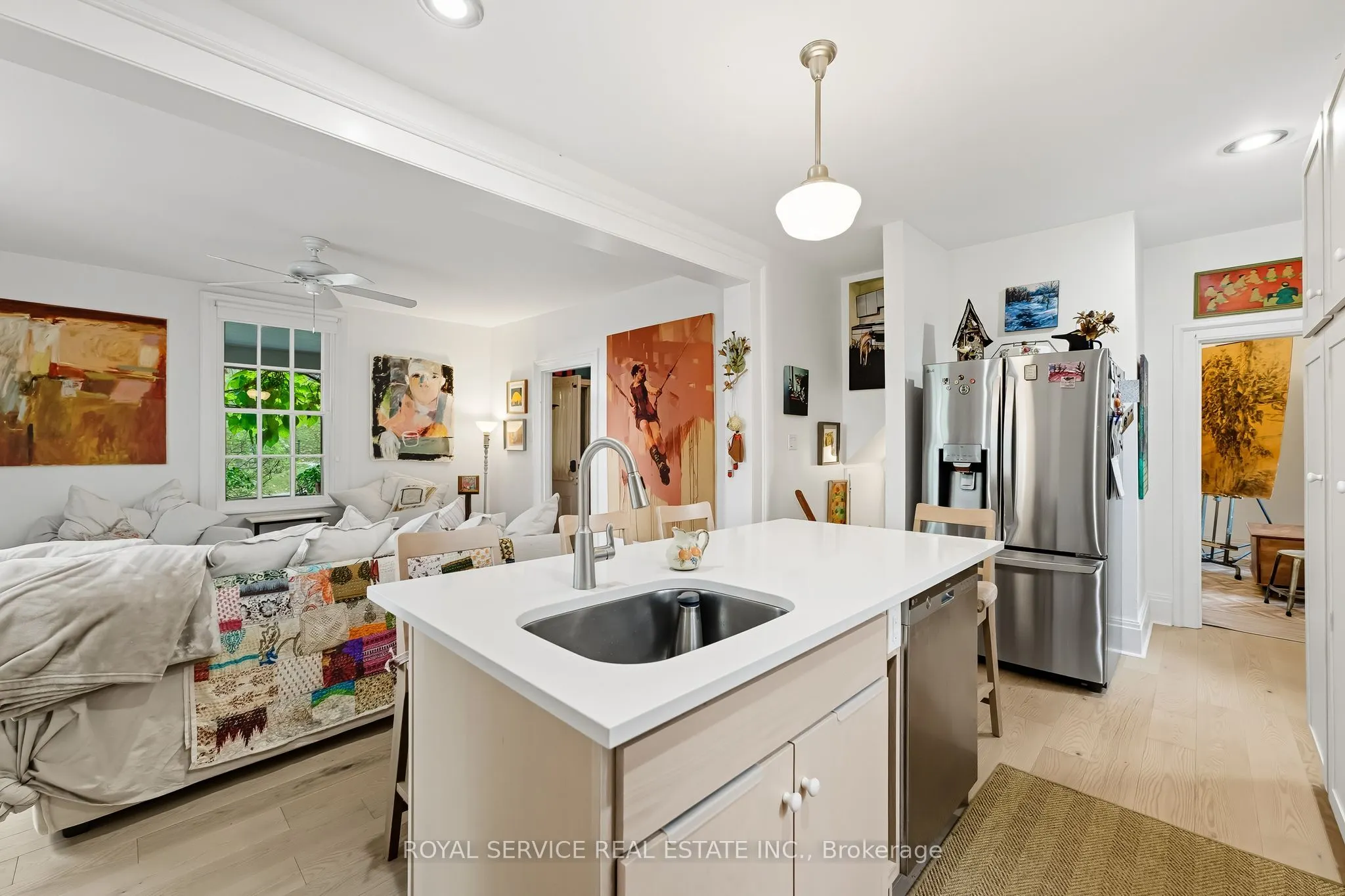 81 Pine Street S