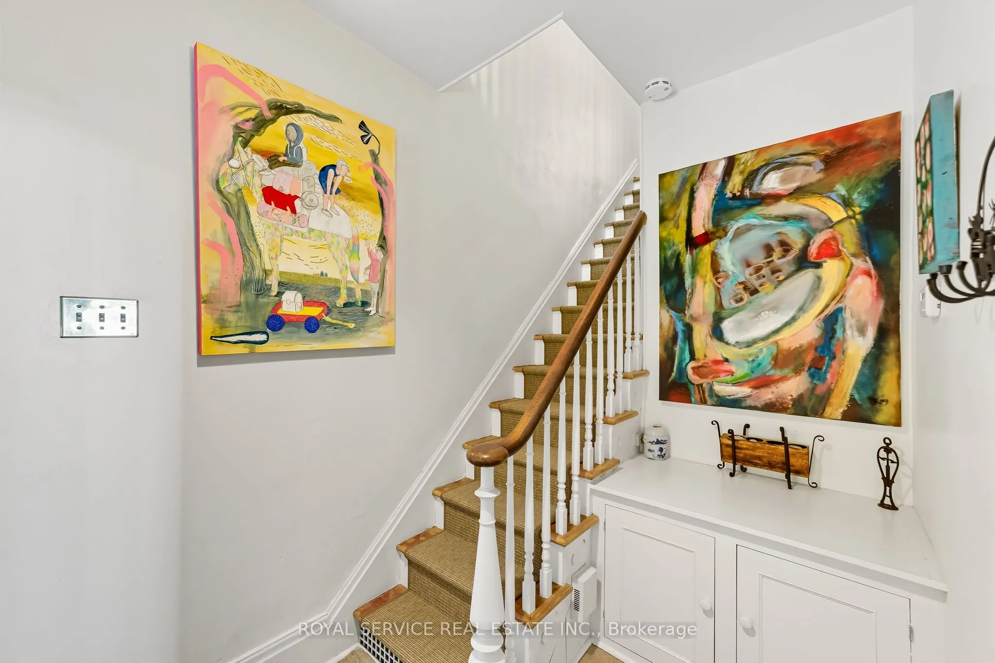 81 Pine Street S