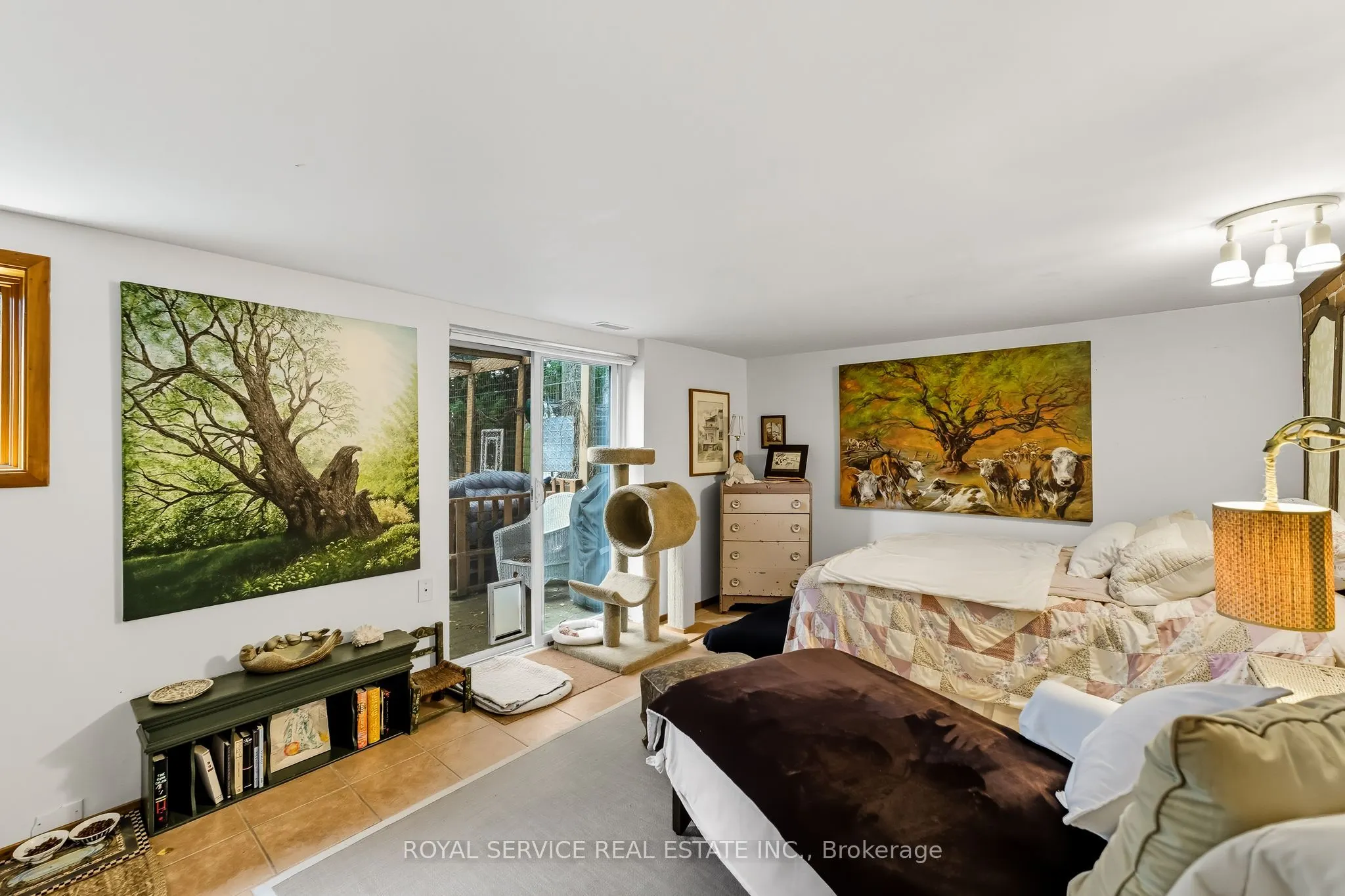 81 Pine Street S
