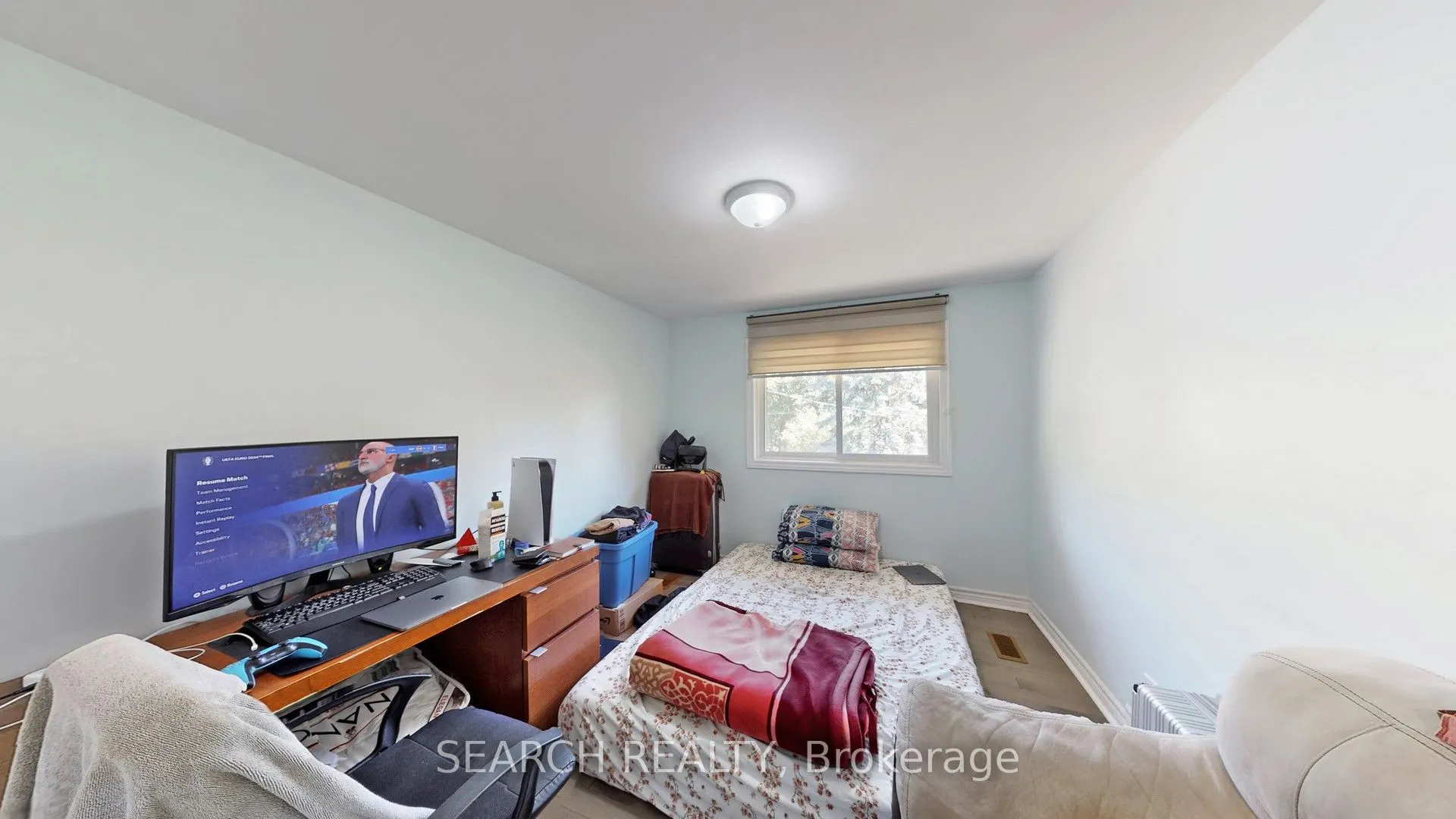 152 Weber Street N