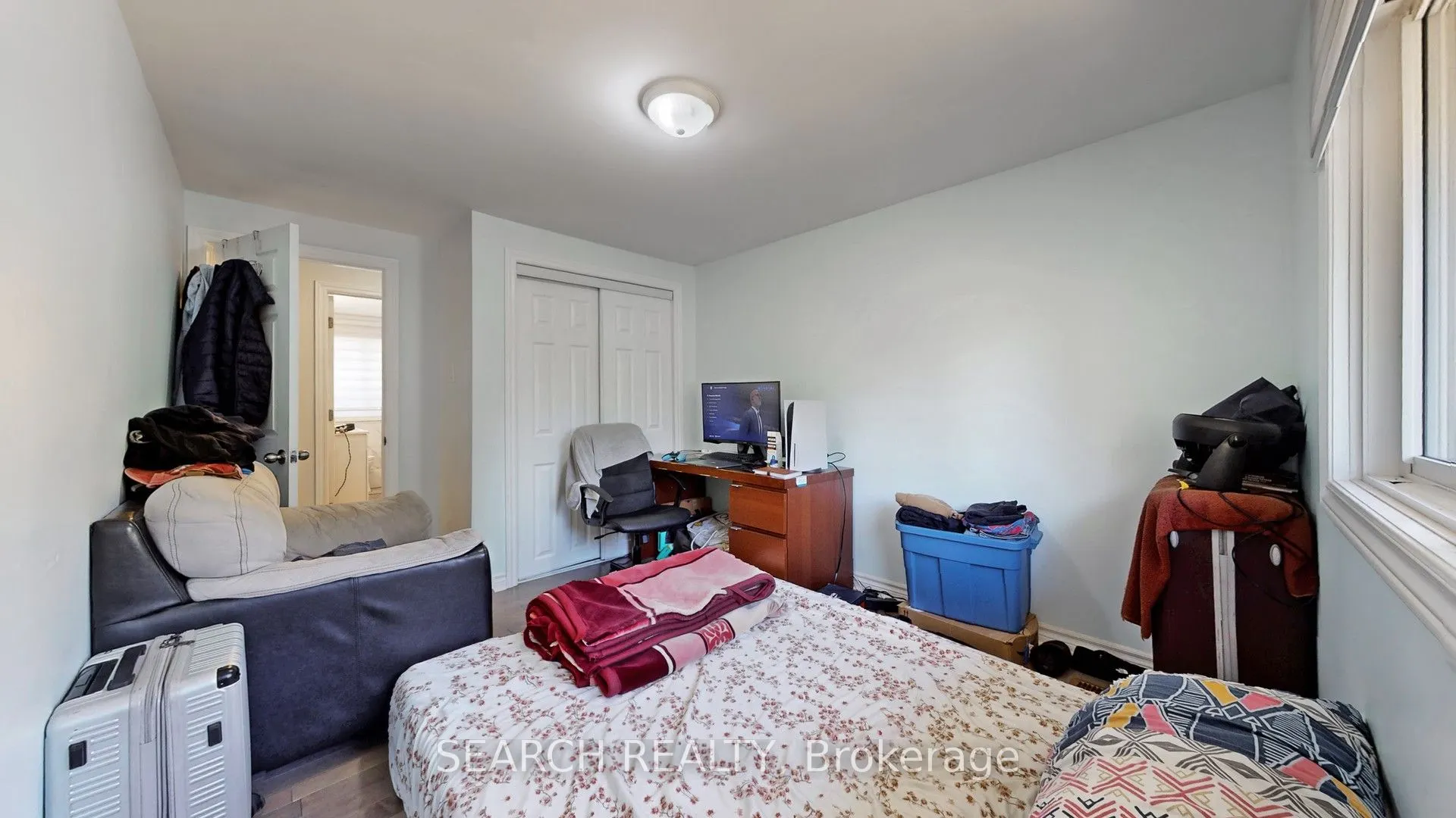 152 Weber Street N
