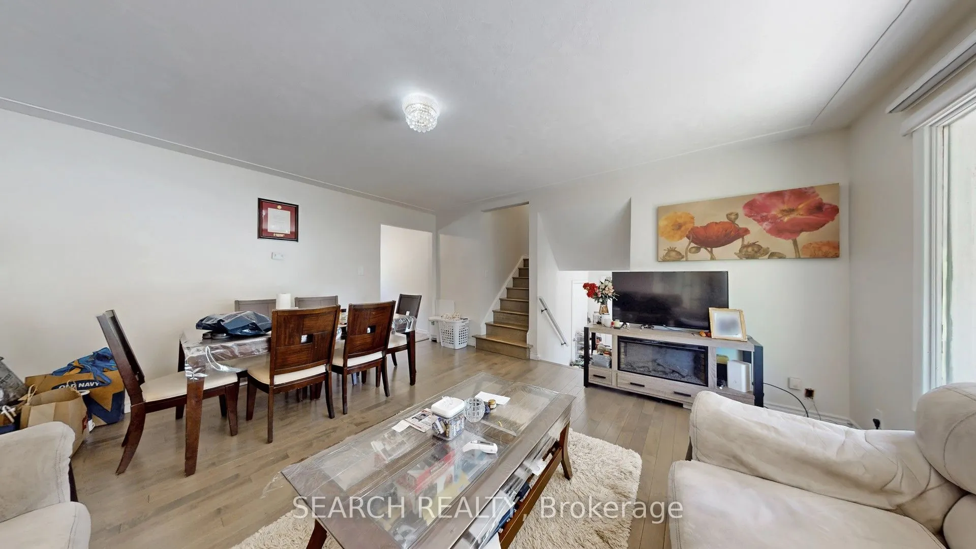 152 Weber Street N
