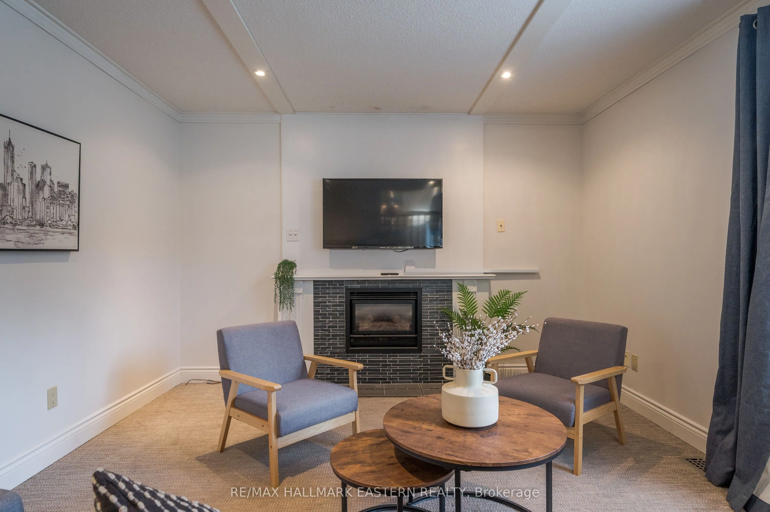 2196 Lorraine Drive