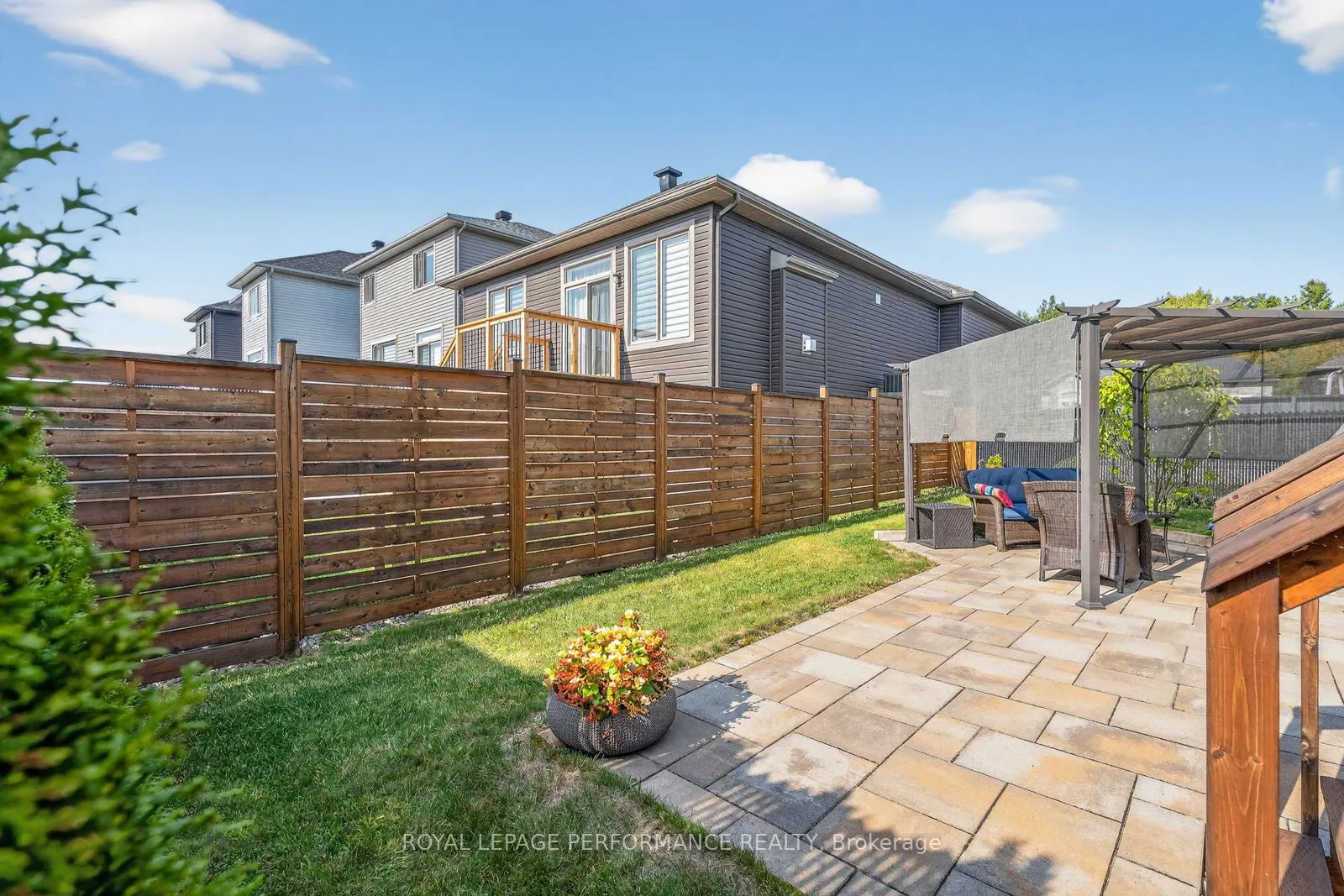 88 Des Rails Street