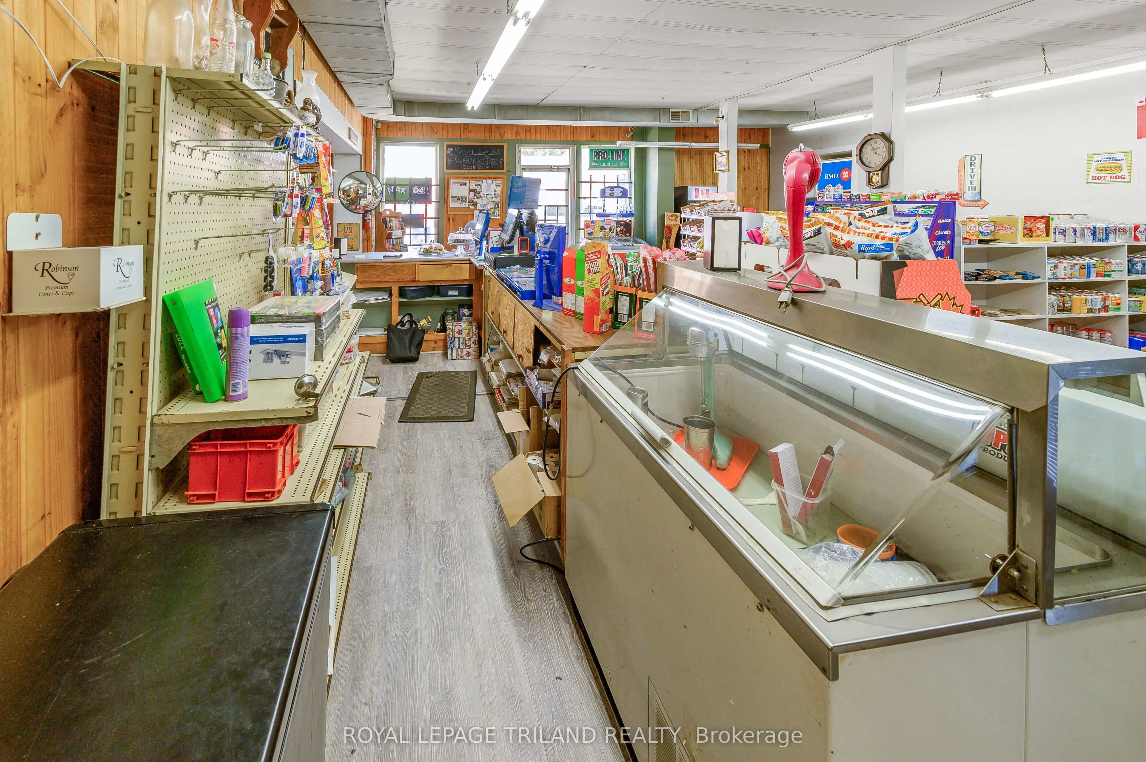 288 King Street S