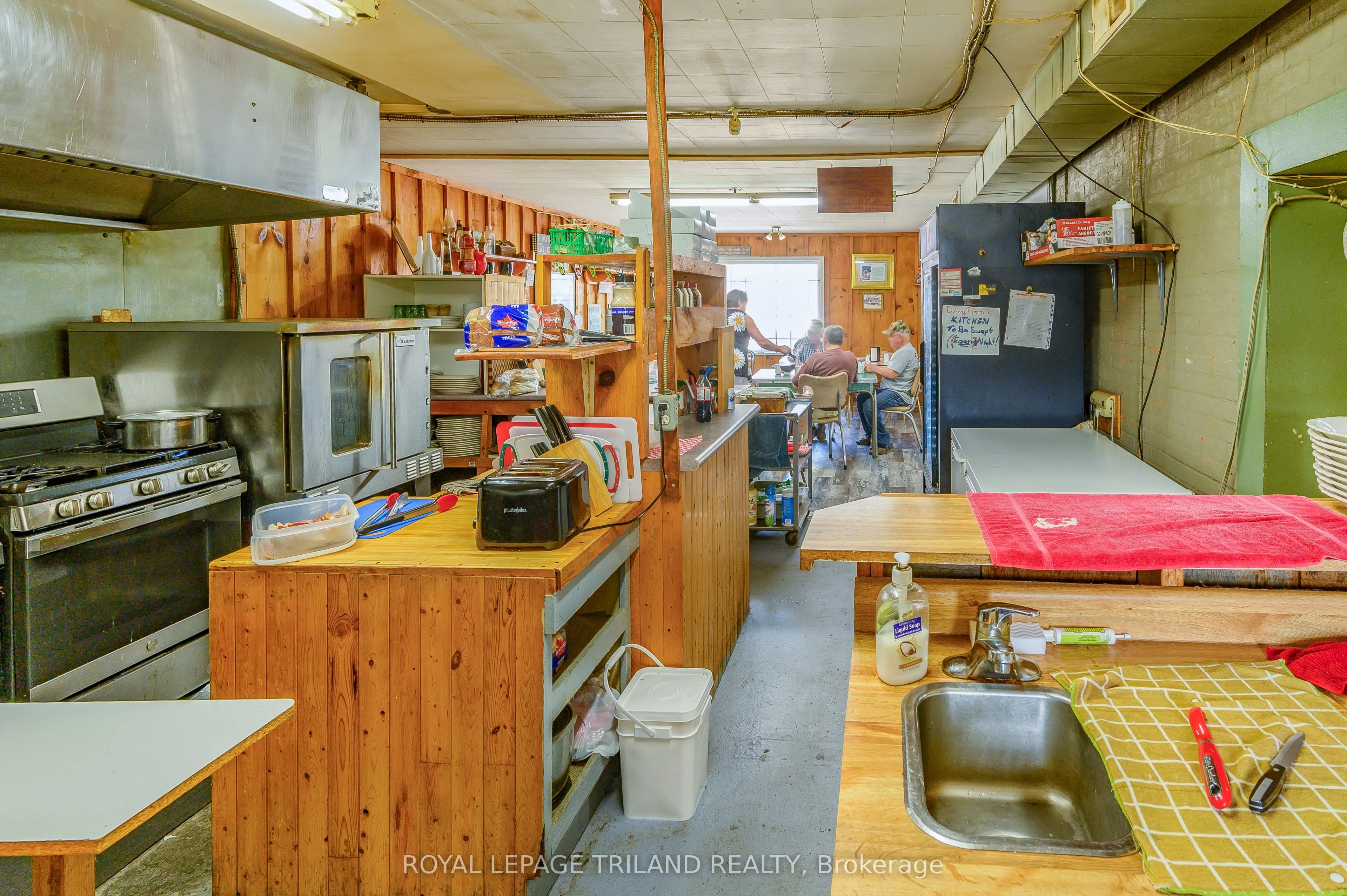 288 King Street S