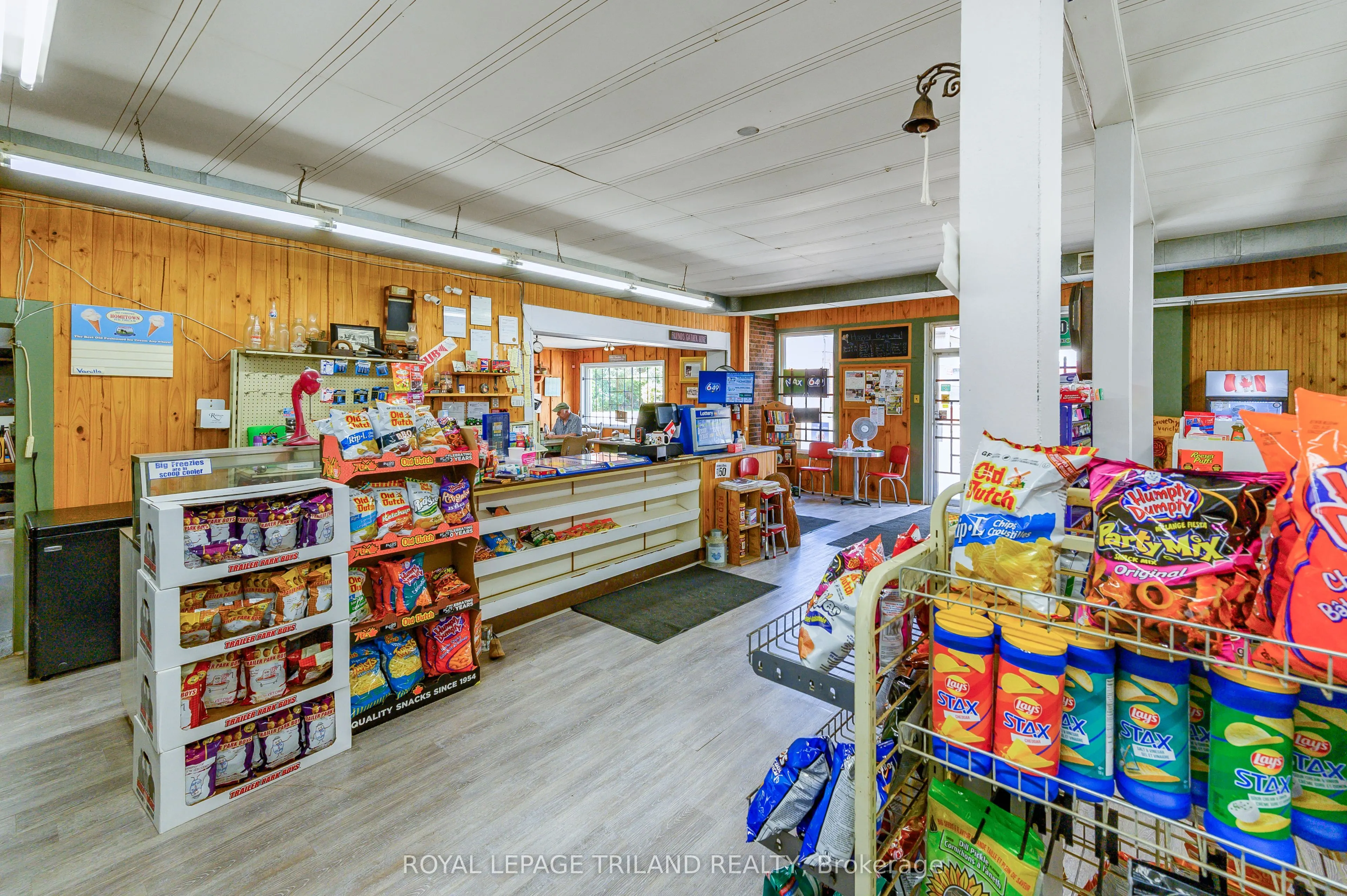 288 King Street S