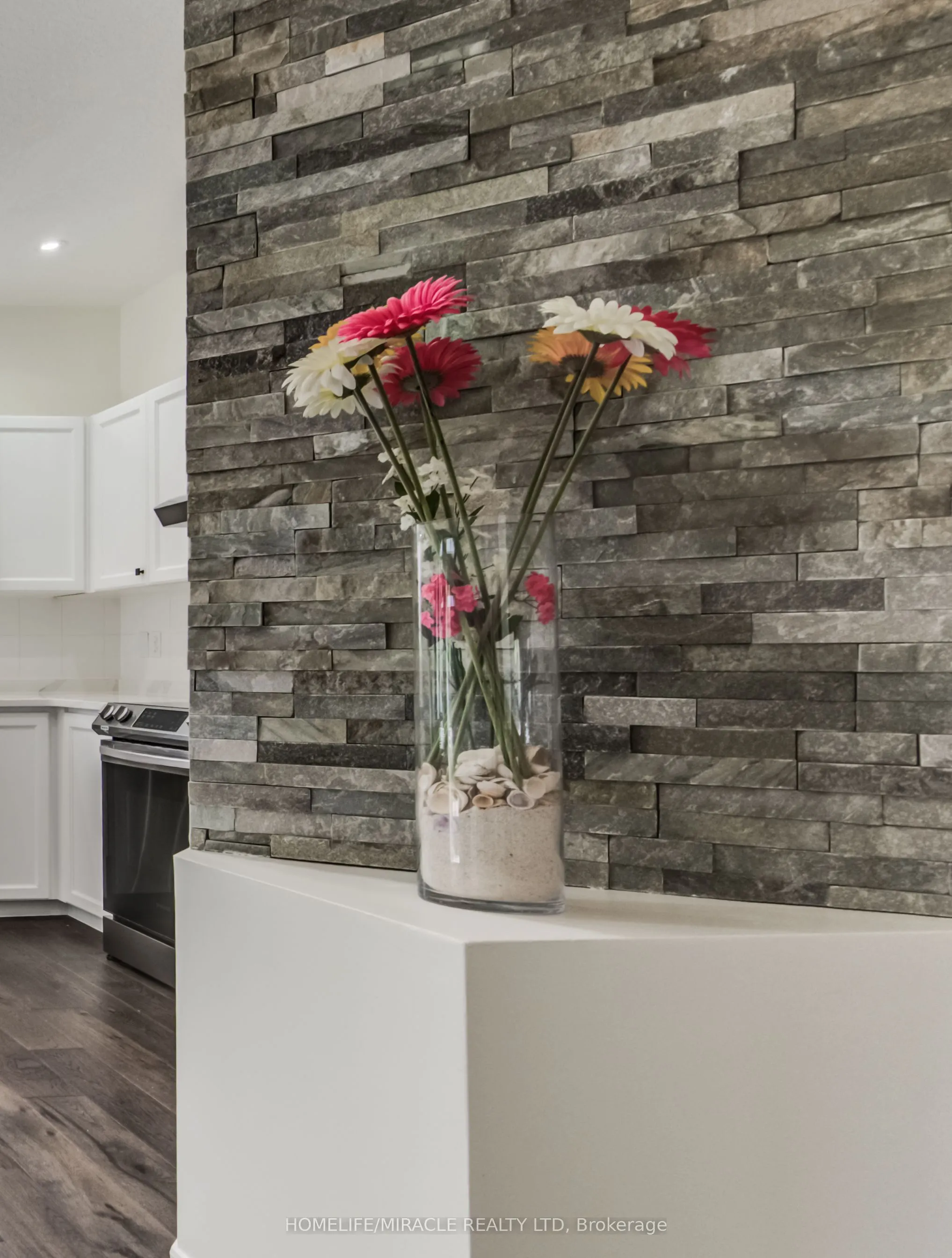 124 Winding Wood Crescent