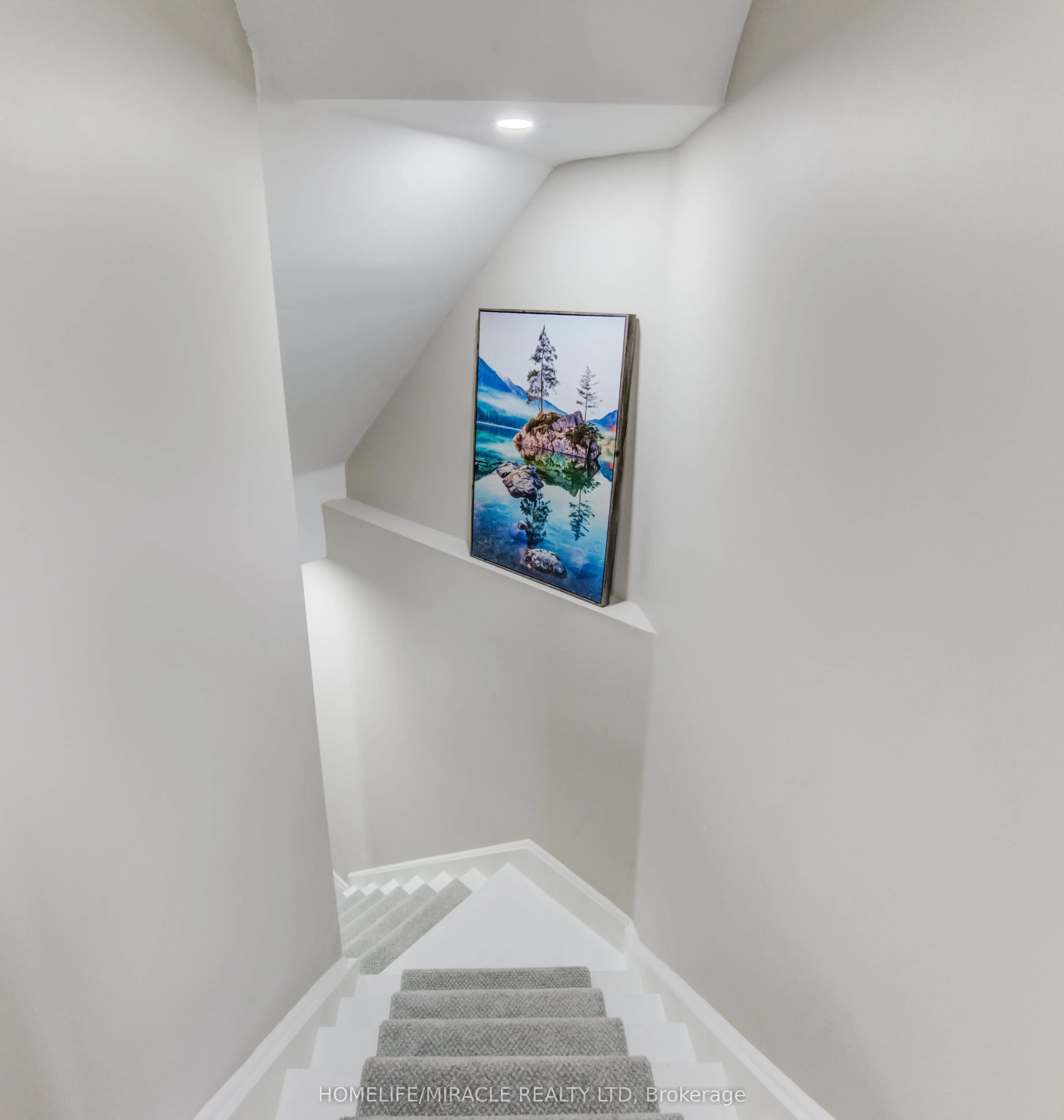 124 Winding Wood Crescent