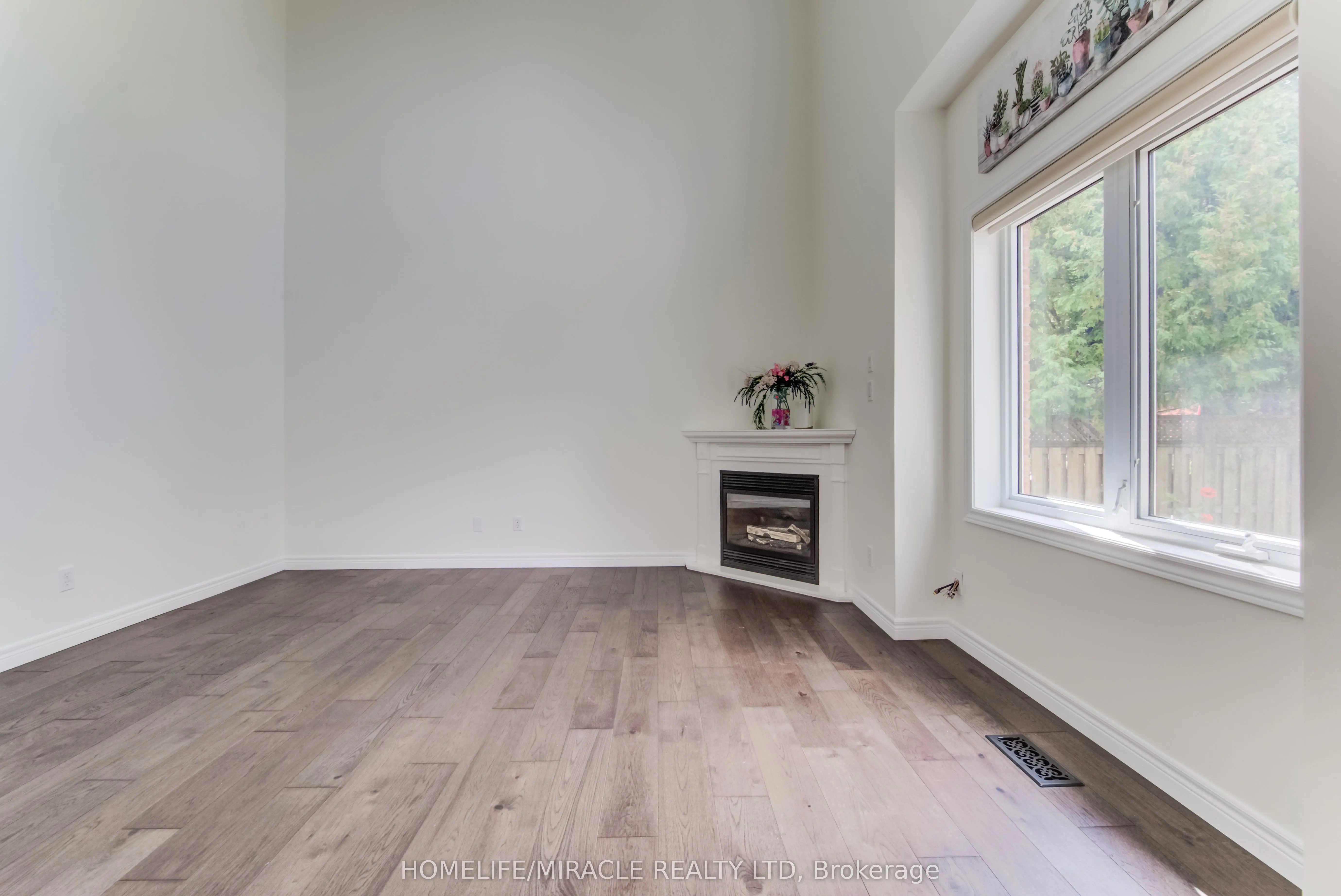 124 Winding Wood Crescent