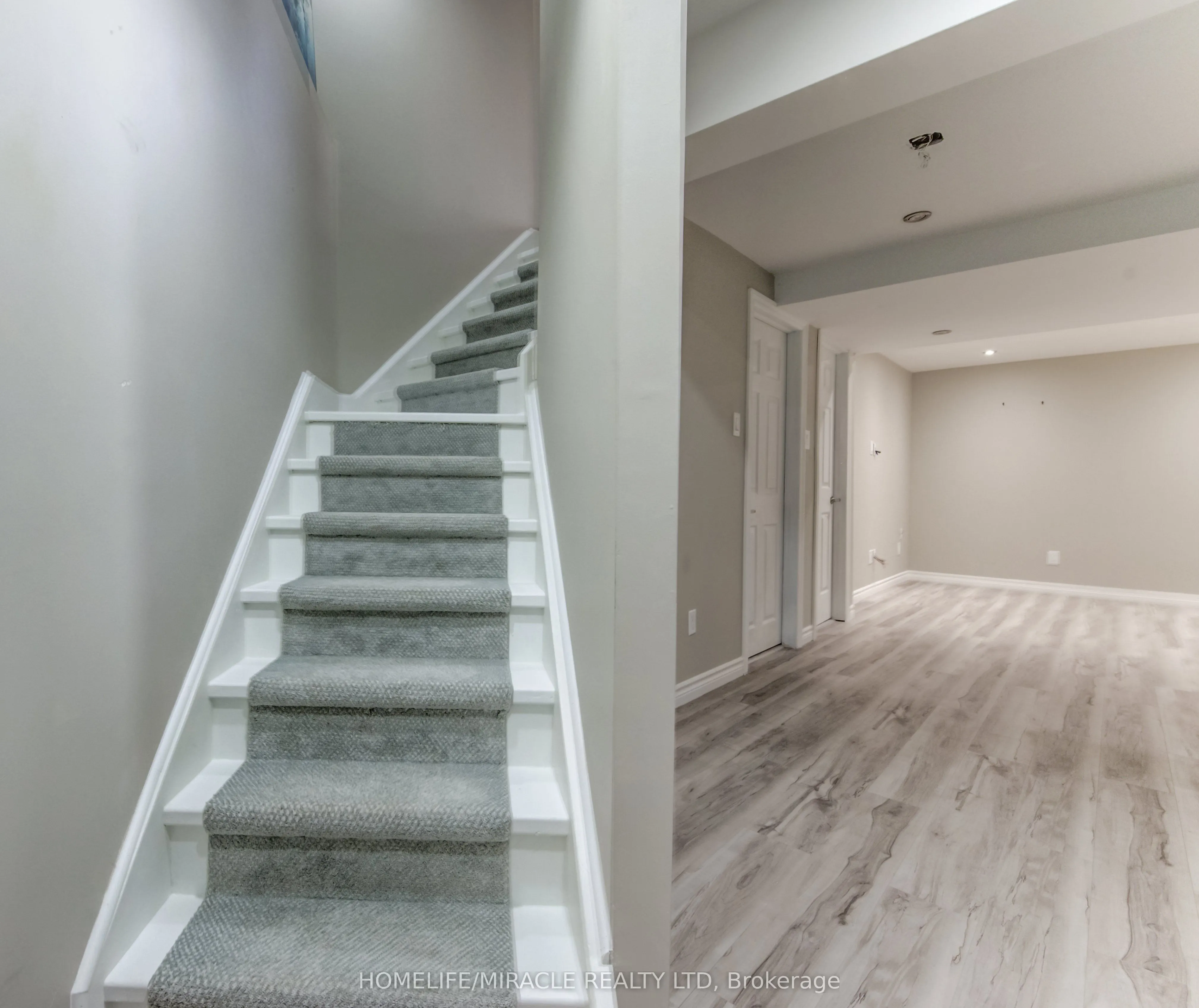 124 Winding Wood Crescent
