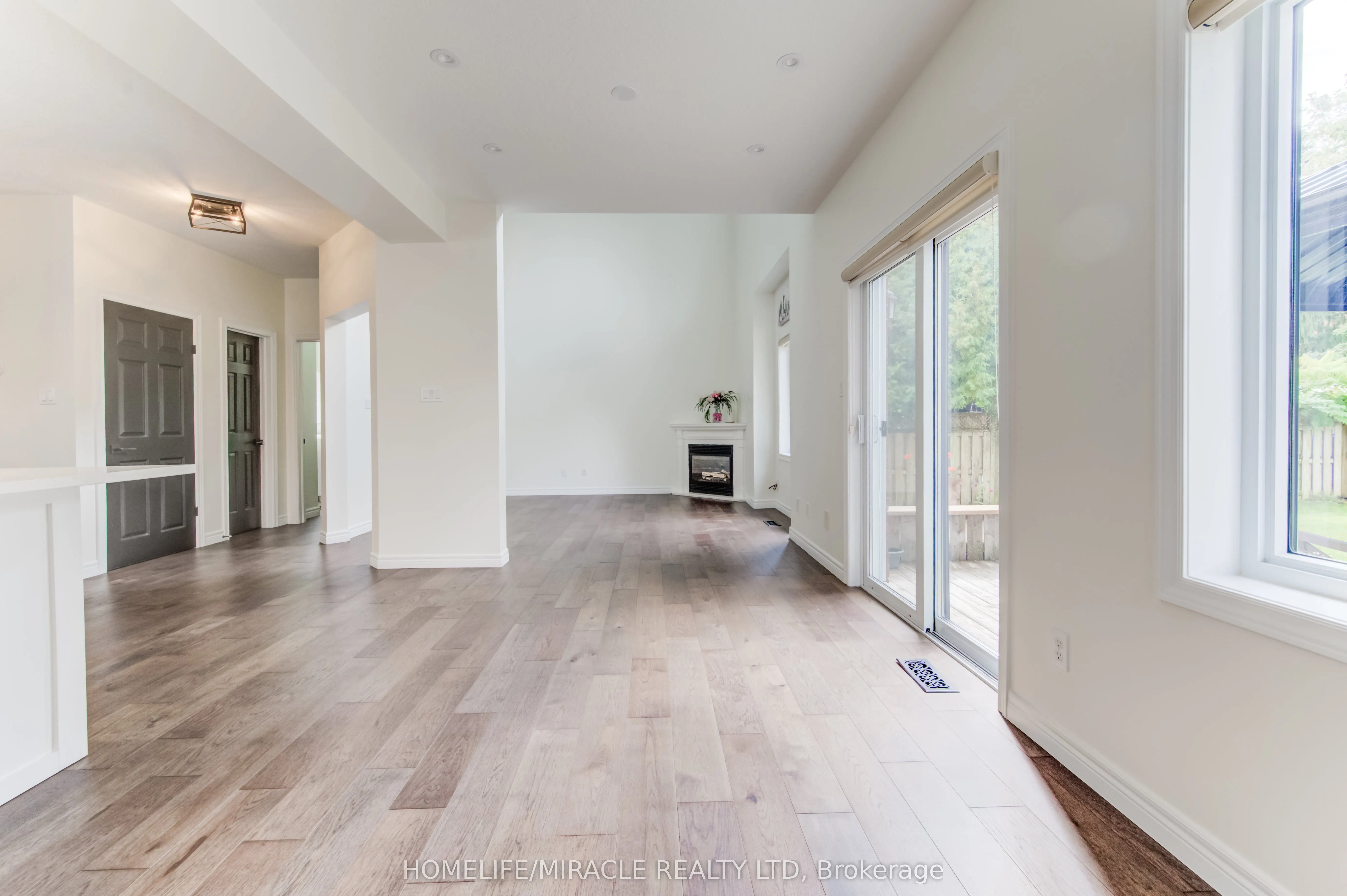 124 Winding Wood Crescent