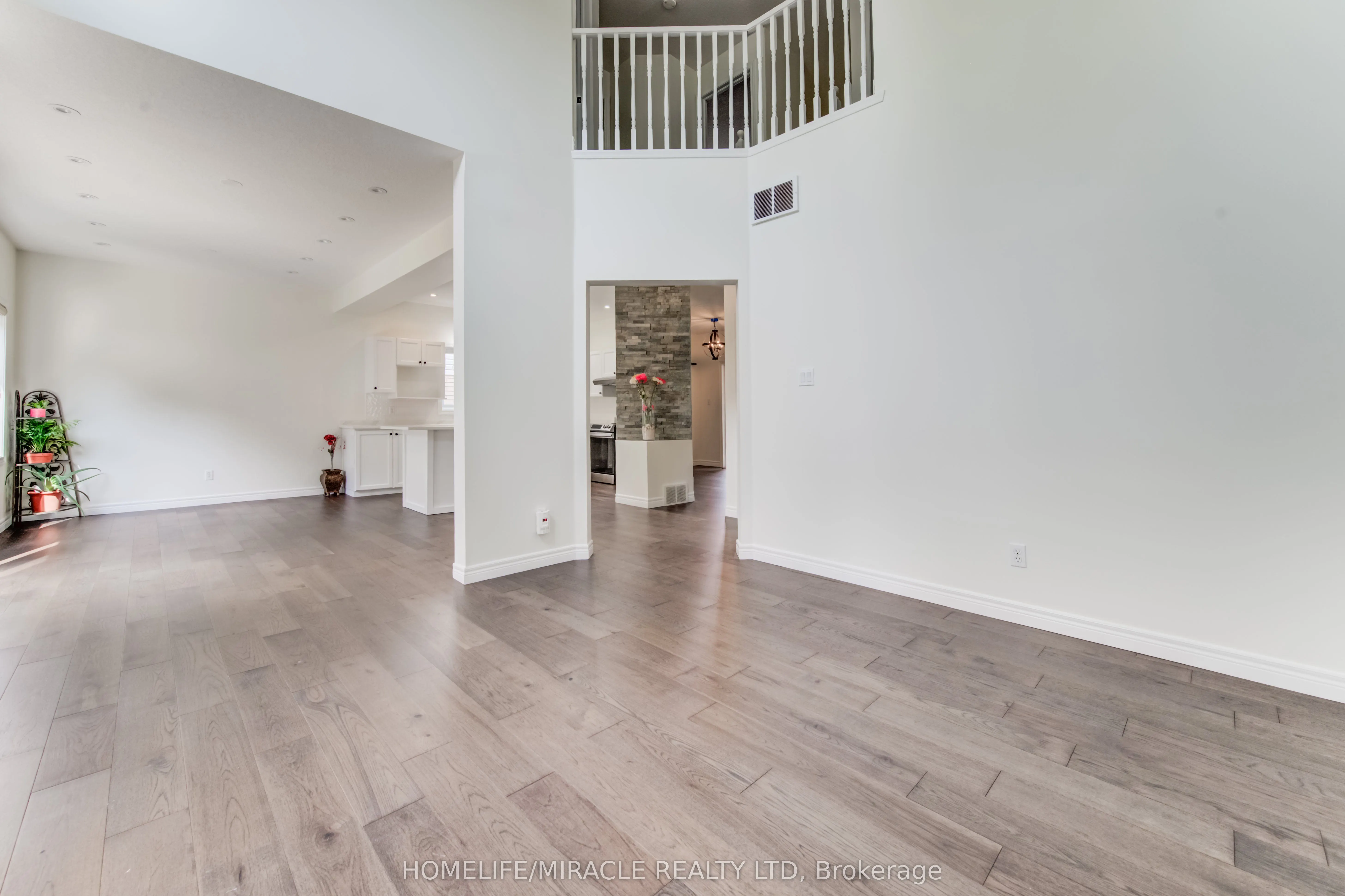 124 Winding Wood Crescent