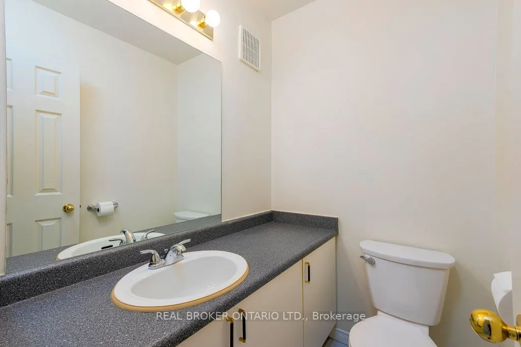 8 Drayton Private