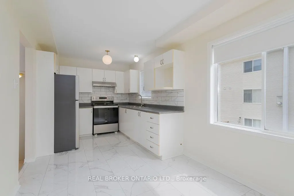 8 Drayton Private