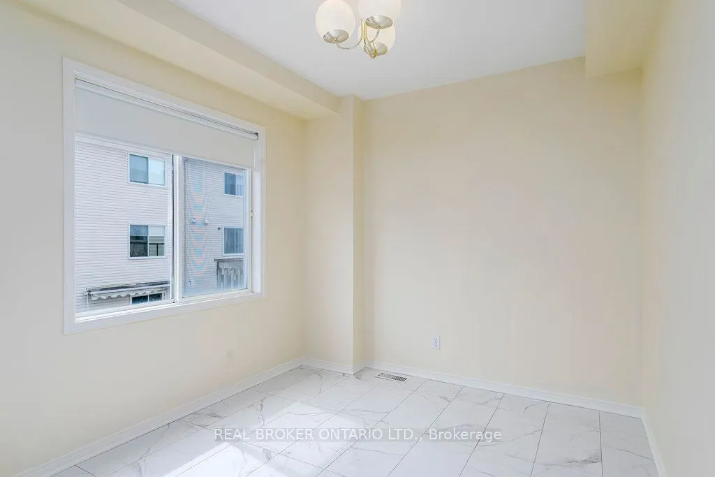 8 Drayton Private