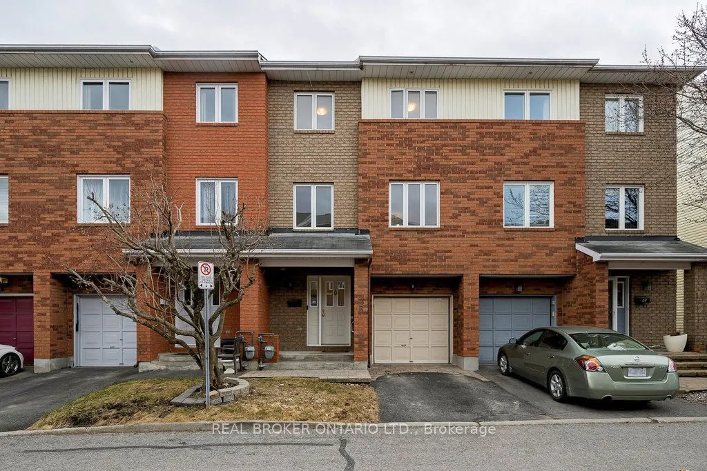 8 Drayton Private